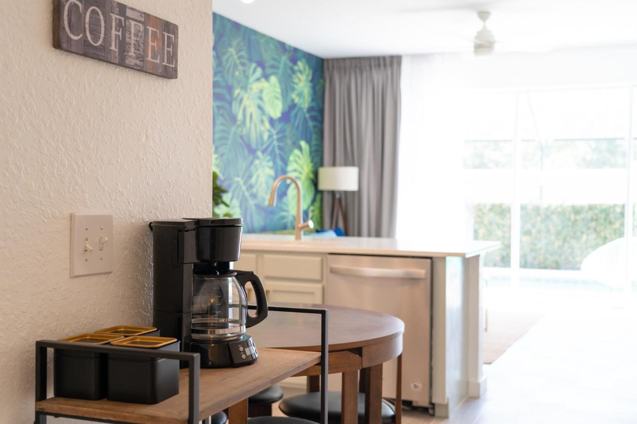 Chic Jungle Escape with Pool near Disney