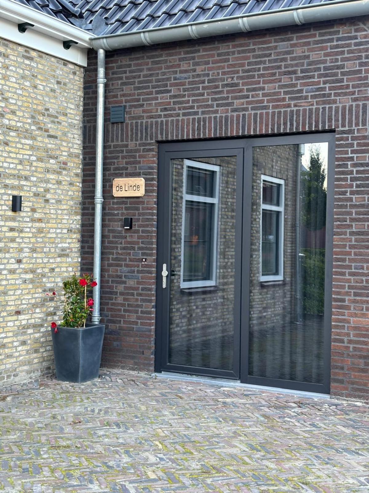 Photo 33
