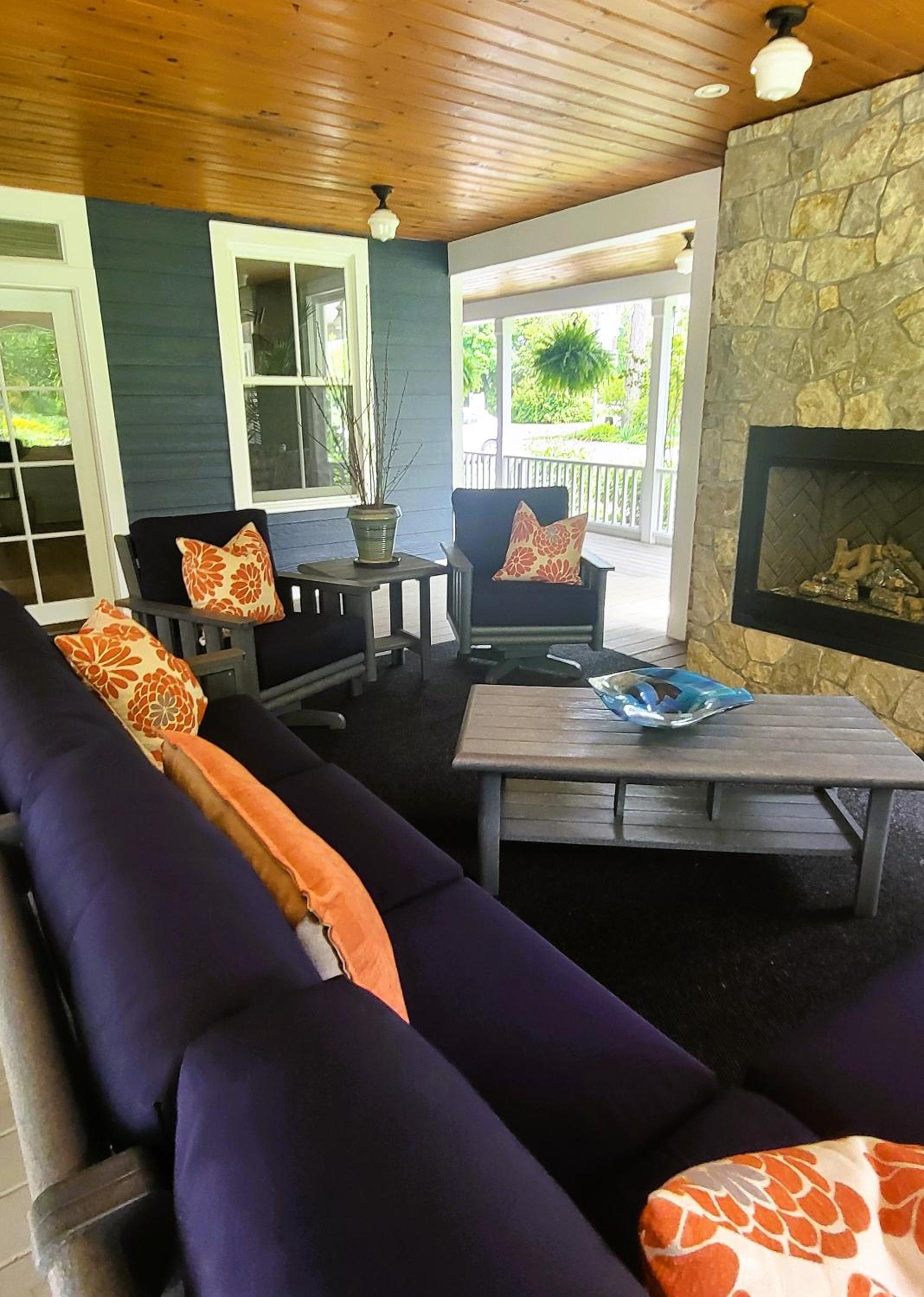 The Royal Manor Inn
