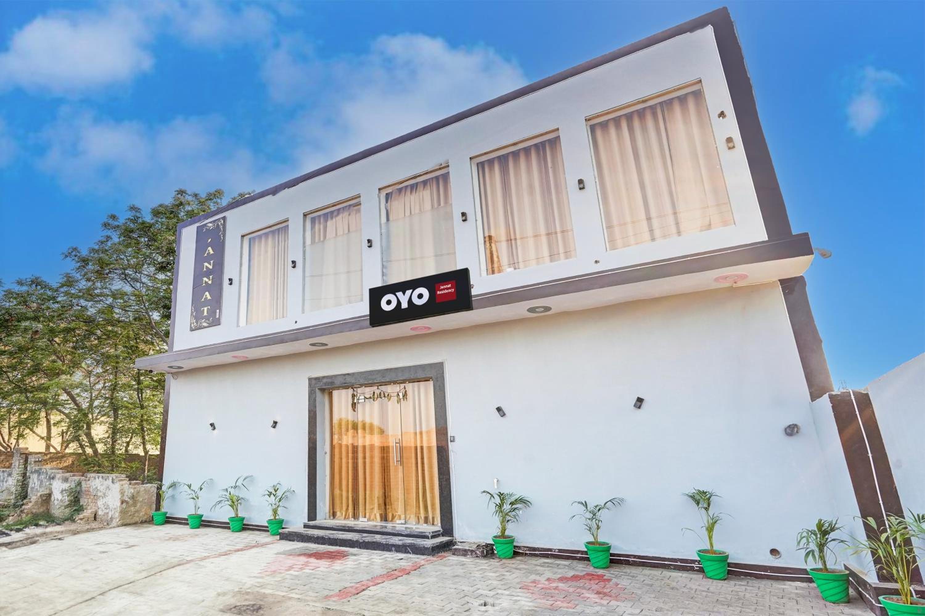 OYO JANNAT RESIDENCY