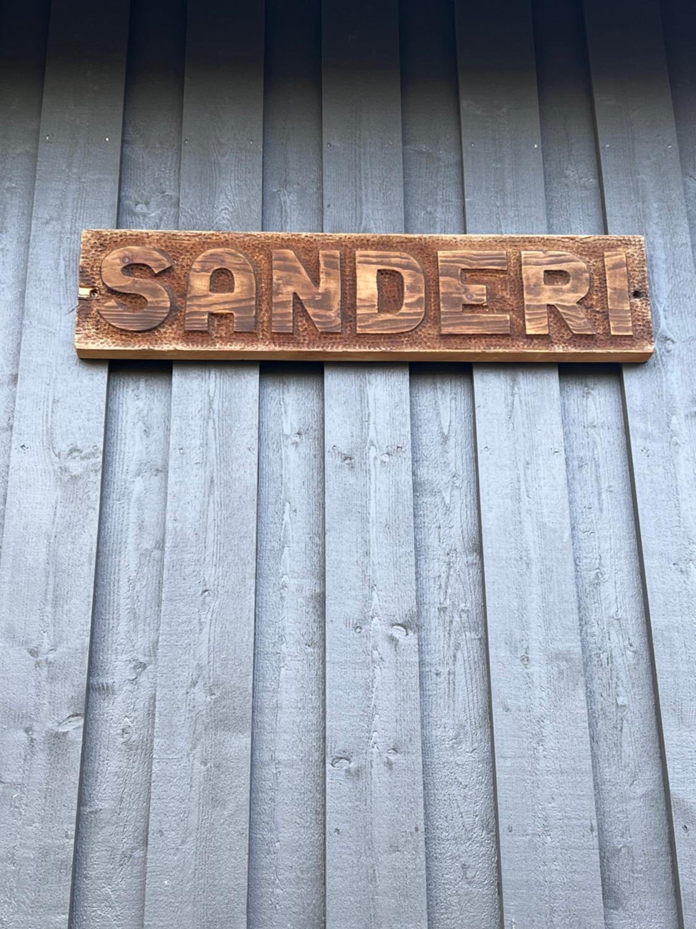 Brīvdienu māja & pirts meža vidū - Saraiķu Sanderi
