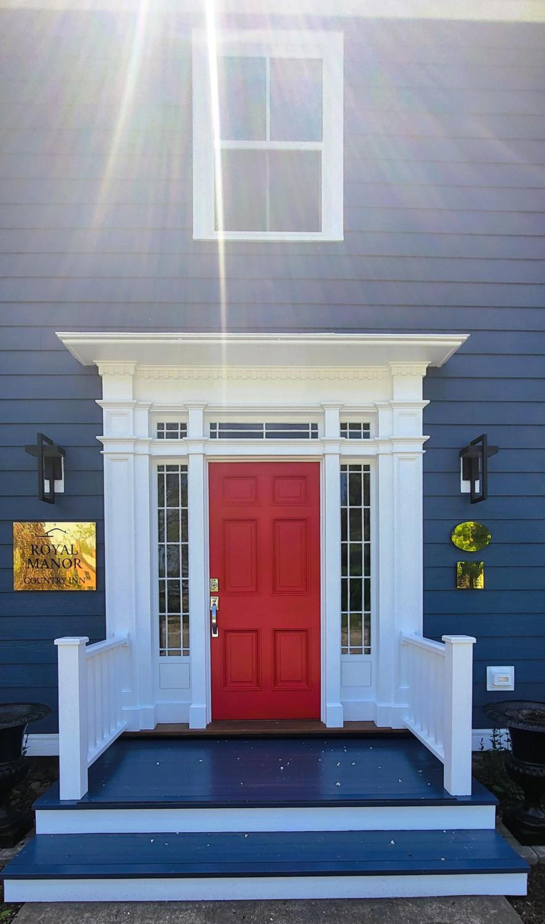 The Royal Manor Inn