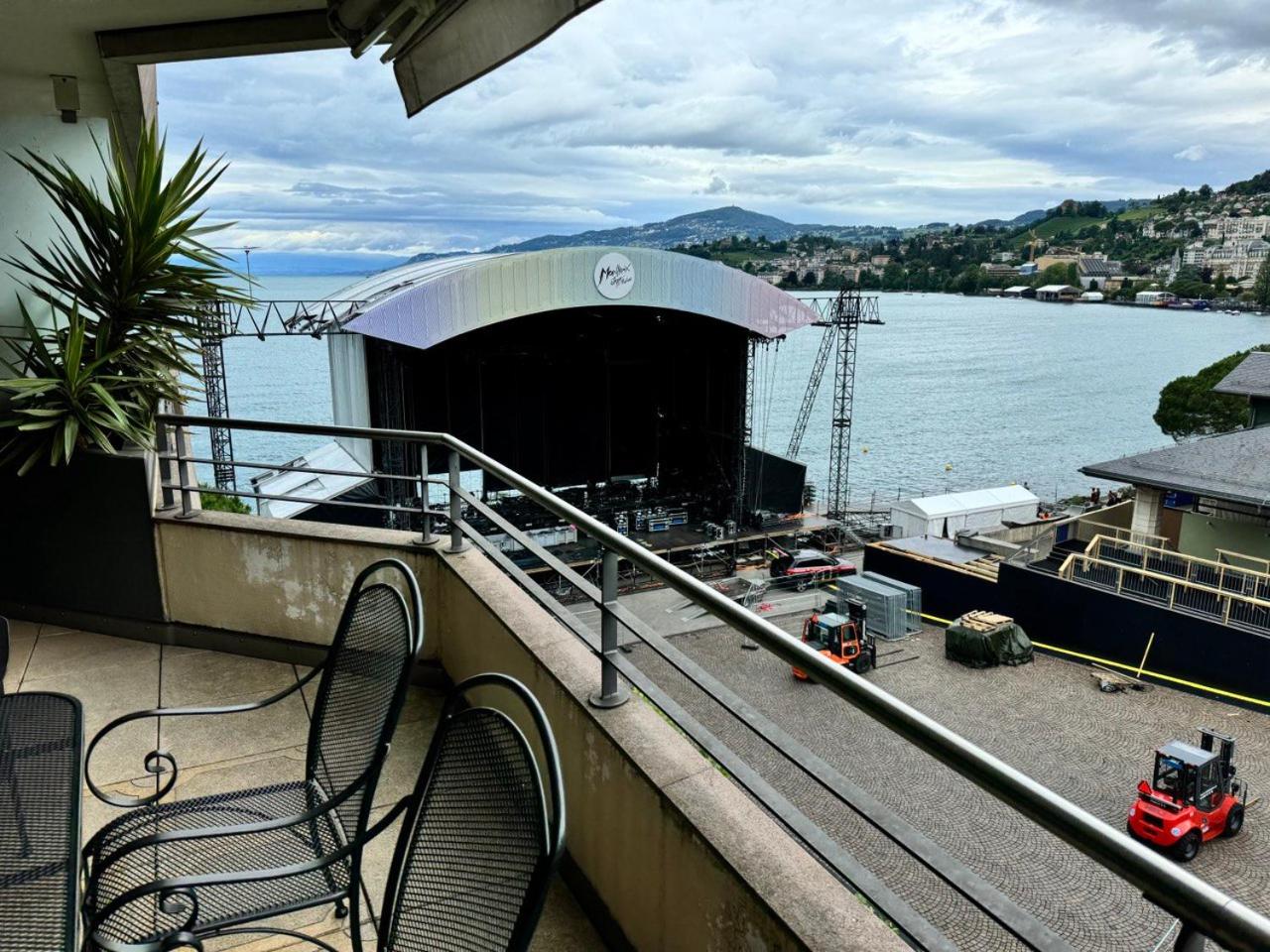 Forum Luxury Apartment Lake View