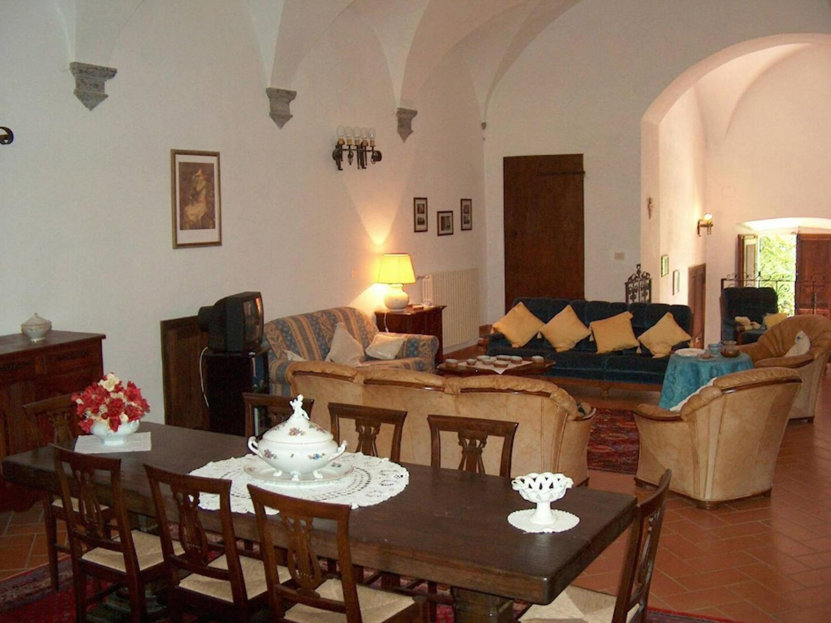 Sunny villa in Castiglion Fiorentino with private pool view 5