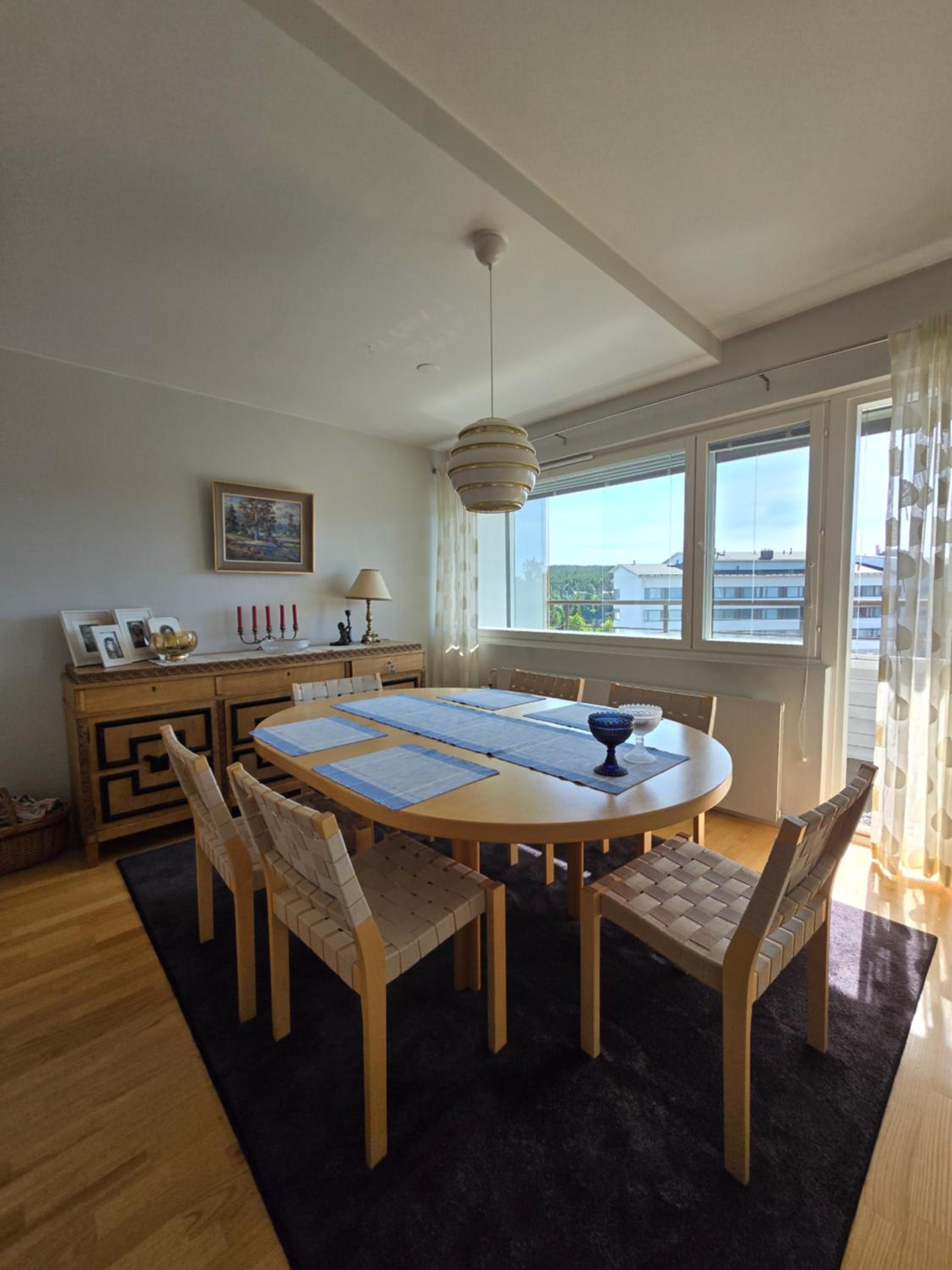 Spacious Design Apartment