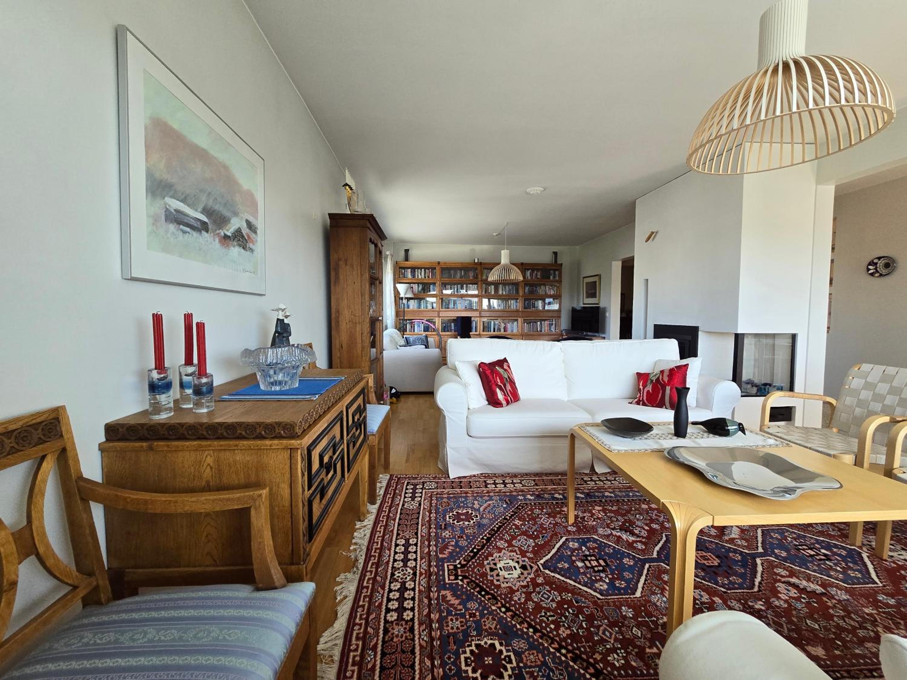 Spacious Design Apartment