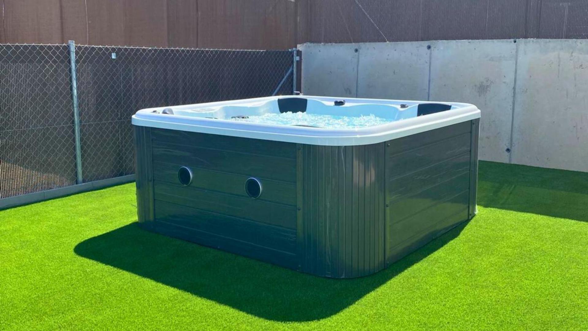 Villa with jacuzzi Golf Vistabella