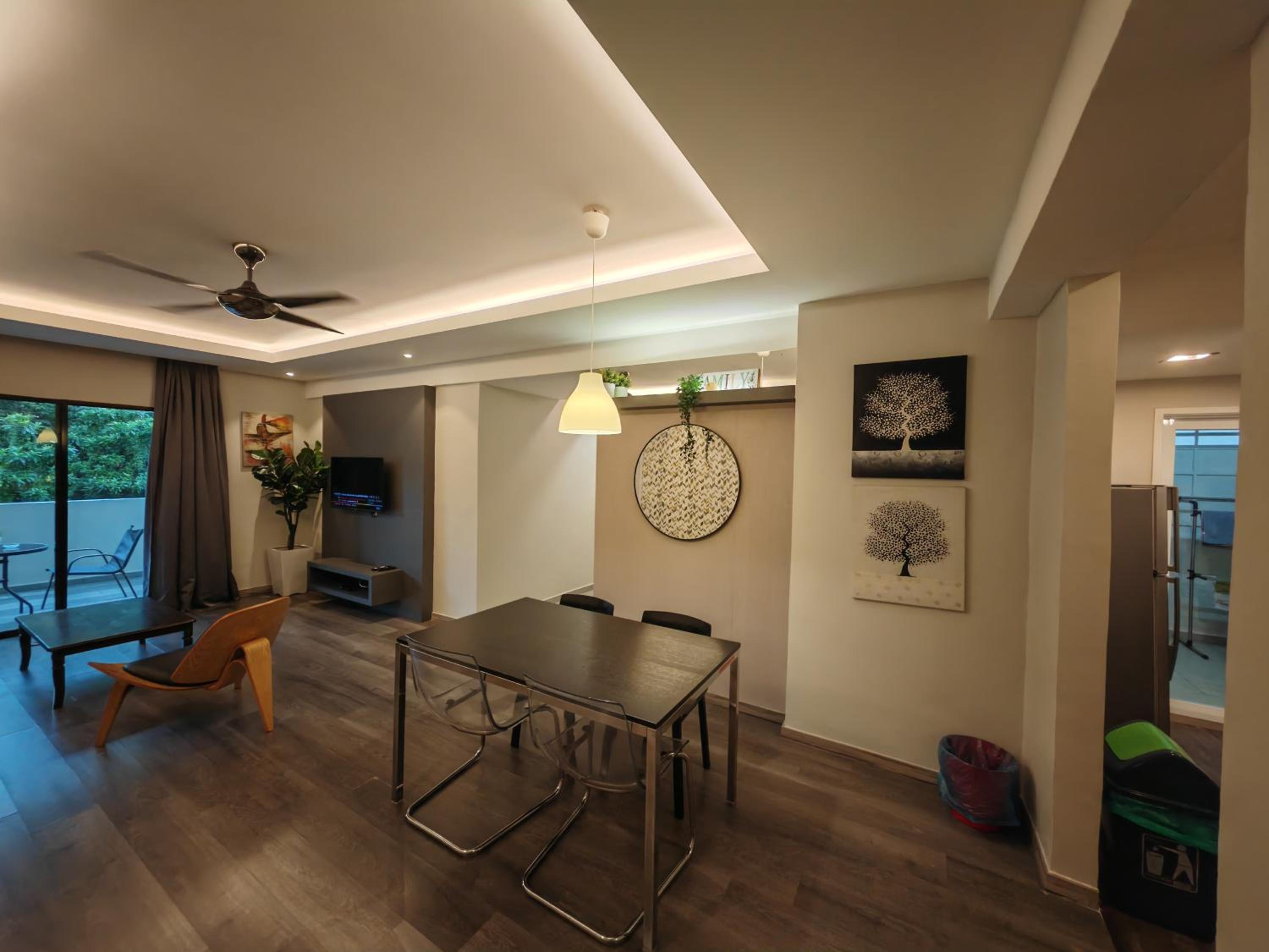 Cosy Designer's Home By The Mountain photo 7
