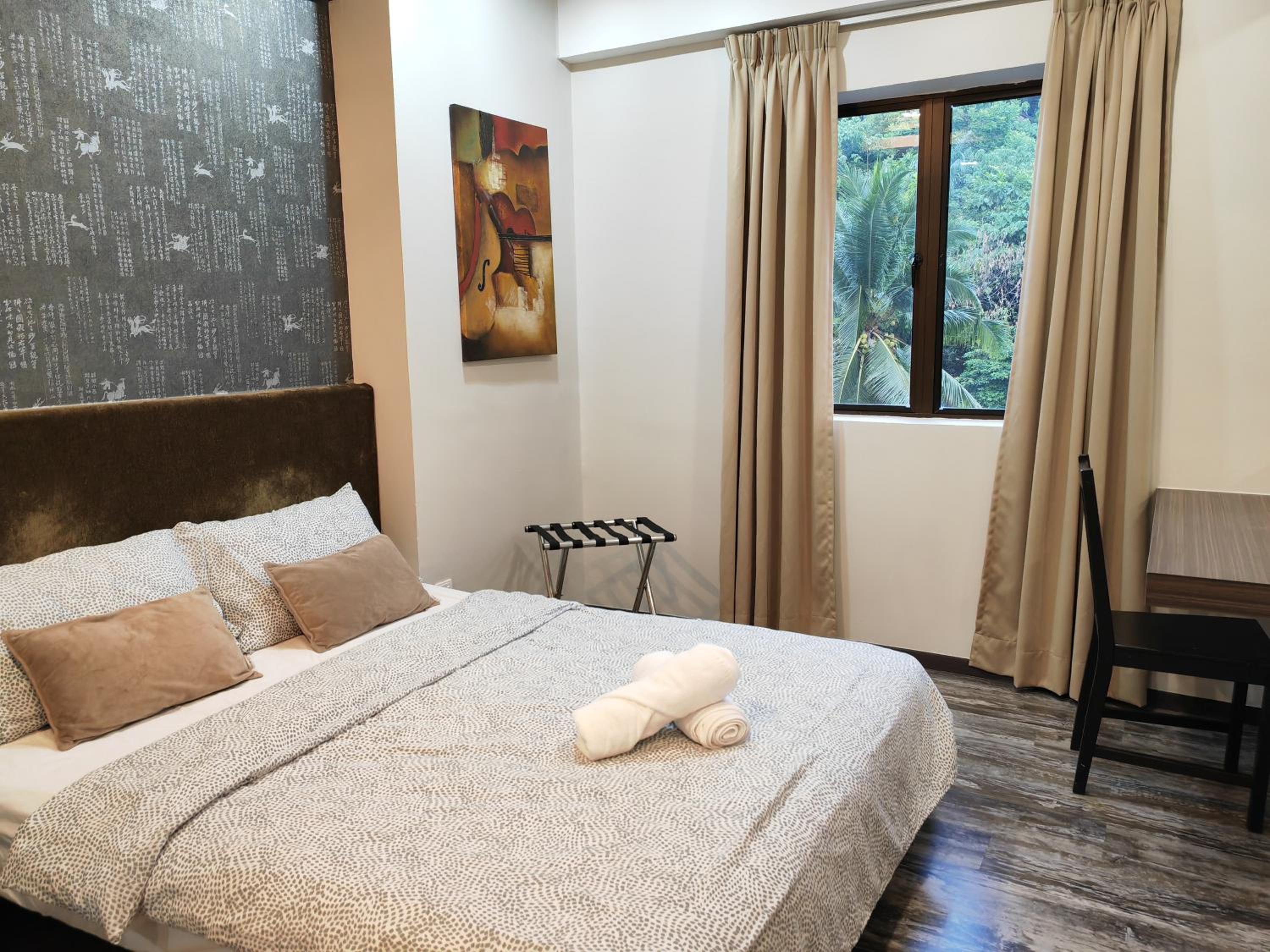 Cosy Designer's Home By The Mountain photo 8