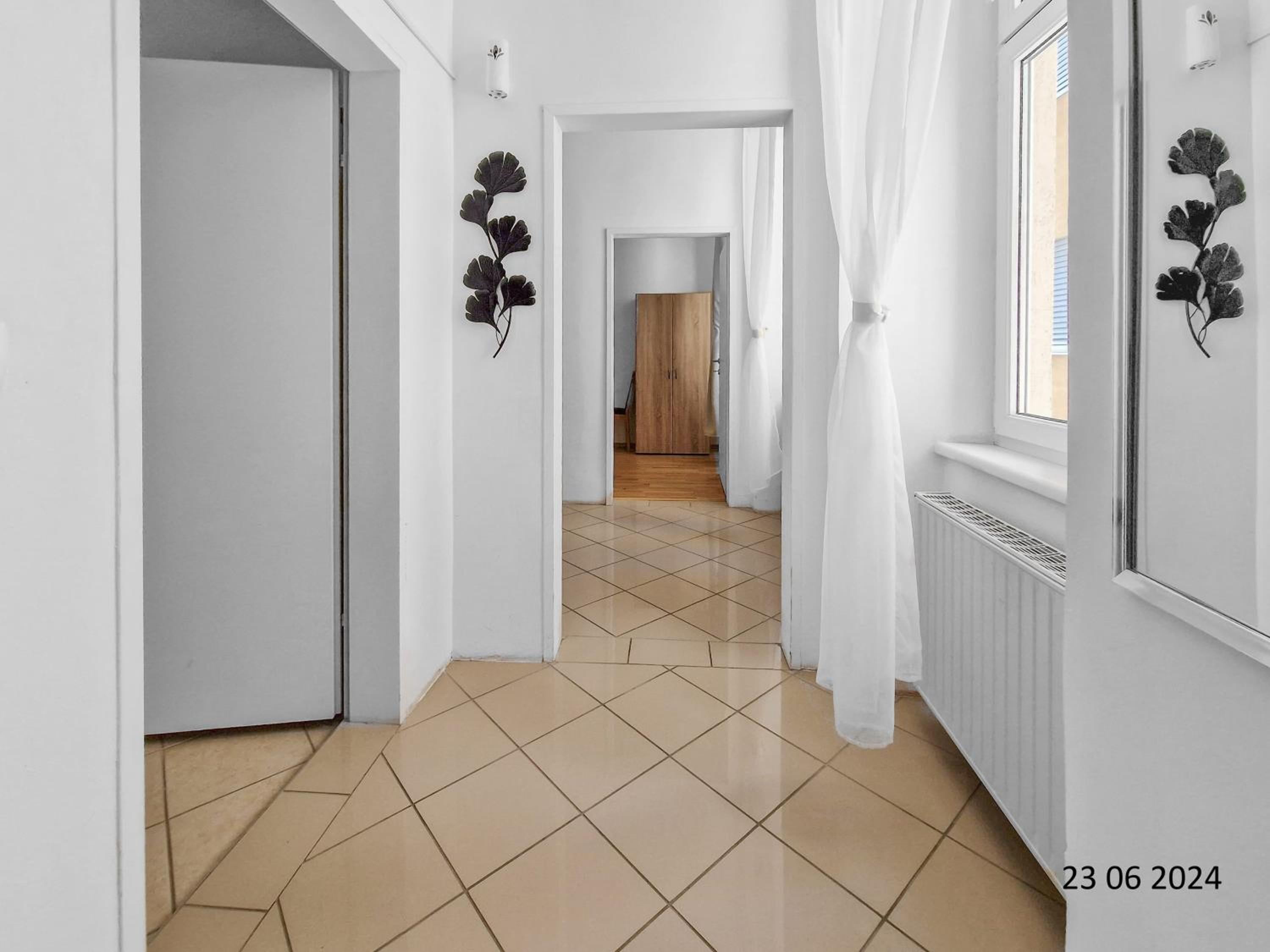 Three King-Size Beds, Three Bedrooms
