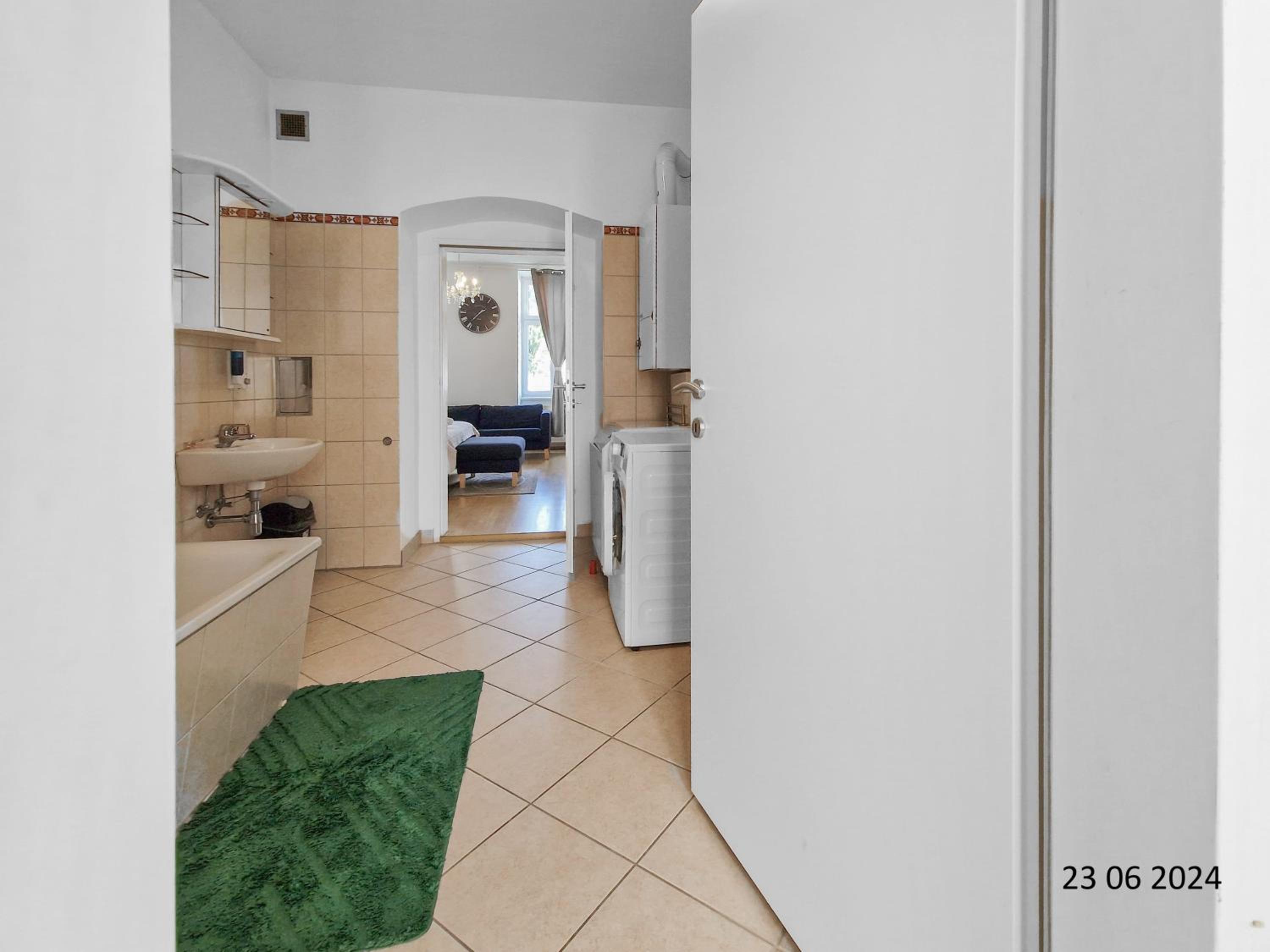 Three King-Size Beds, Three Bedrooms