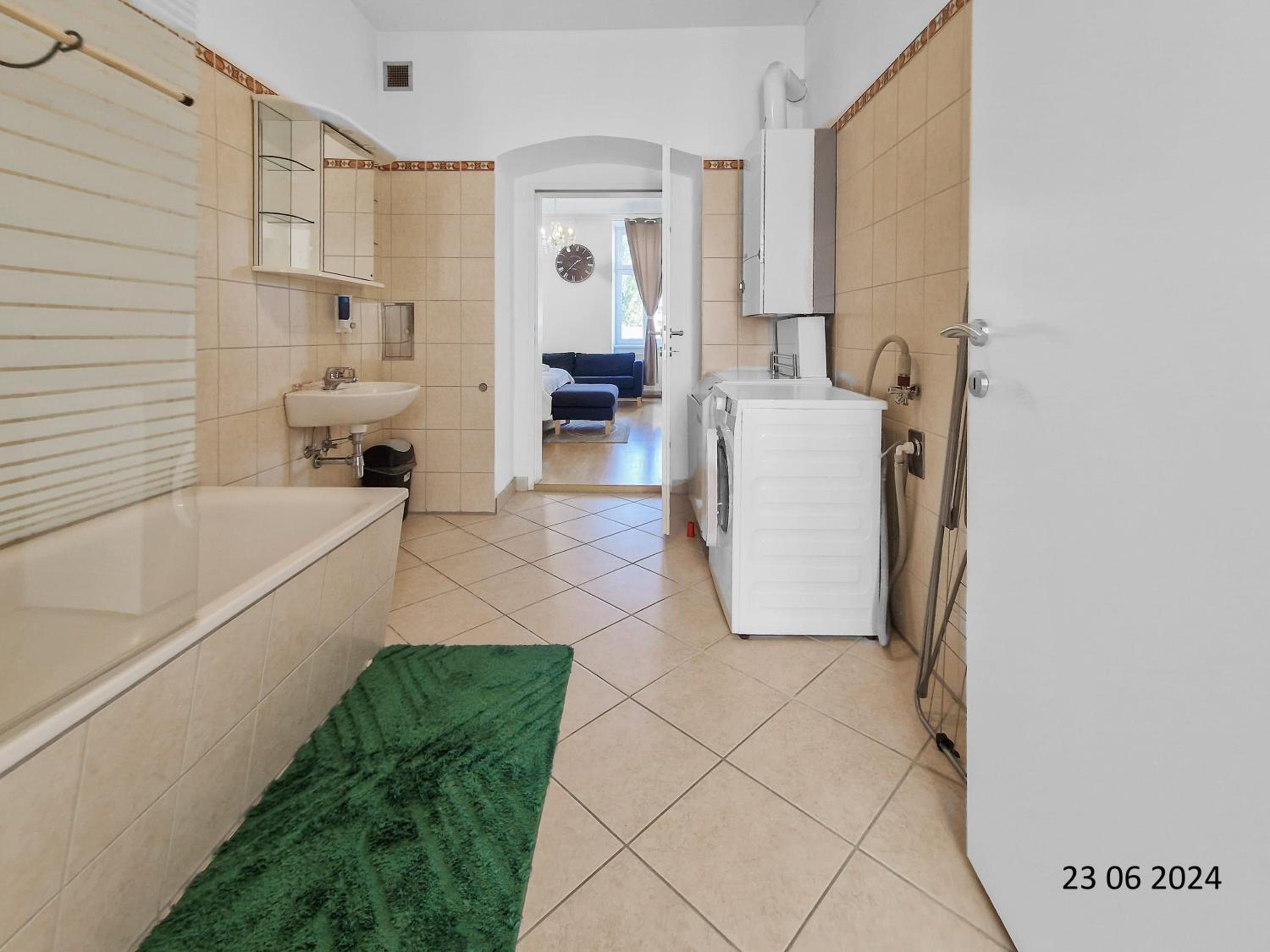 Three King-Size Beds, Three Bedrooms