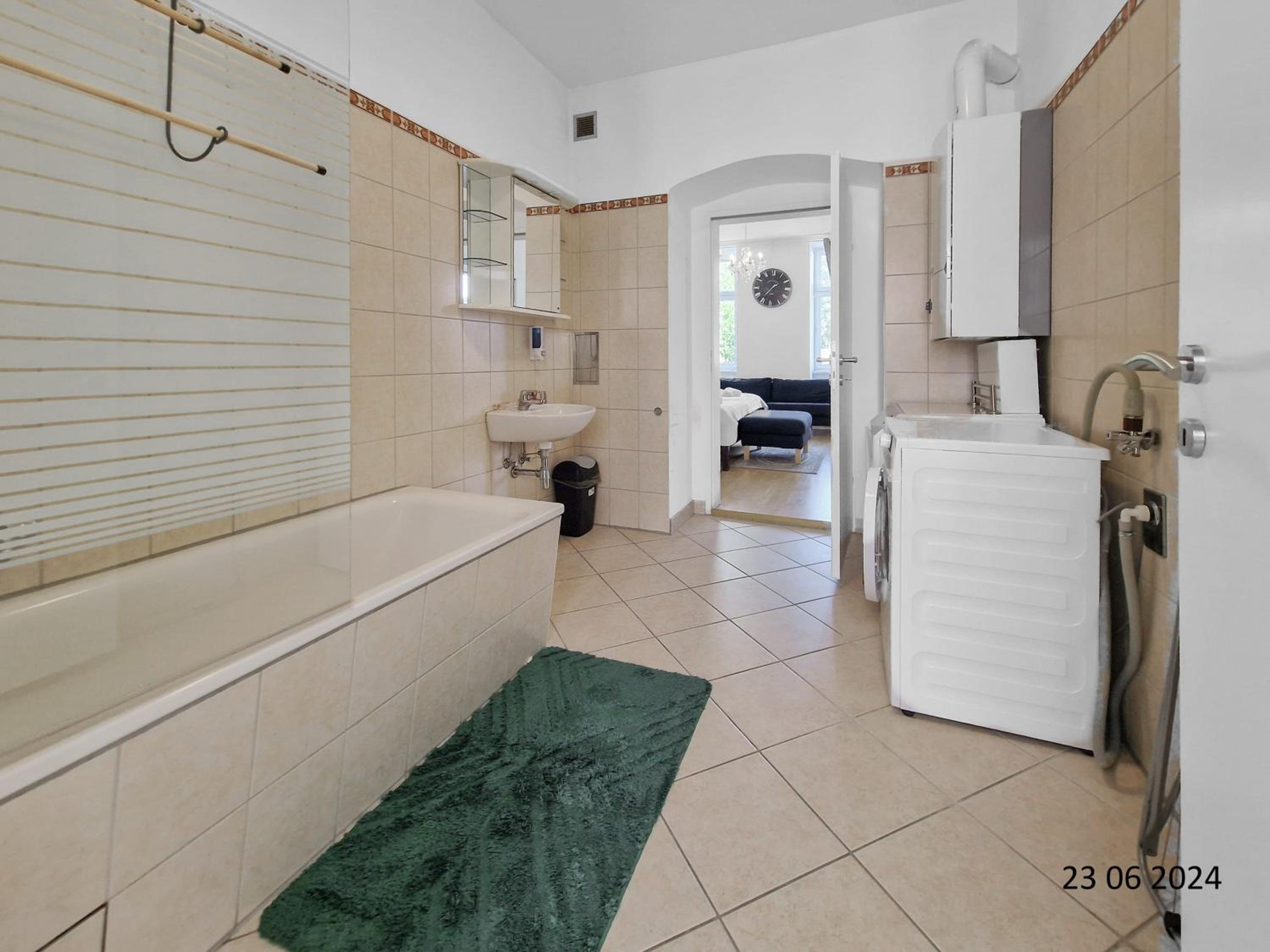 Three King-Size Beds, Three Bedrooms