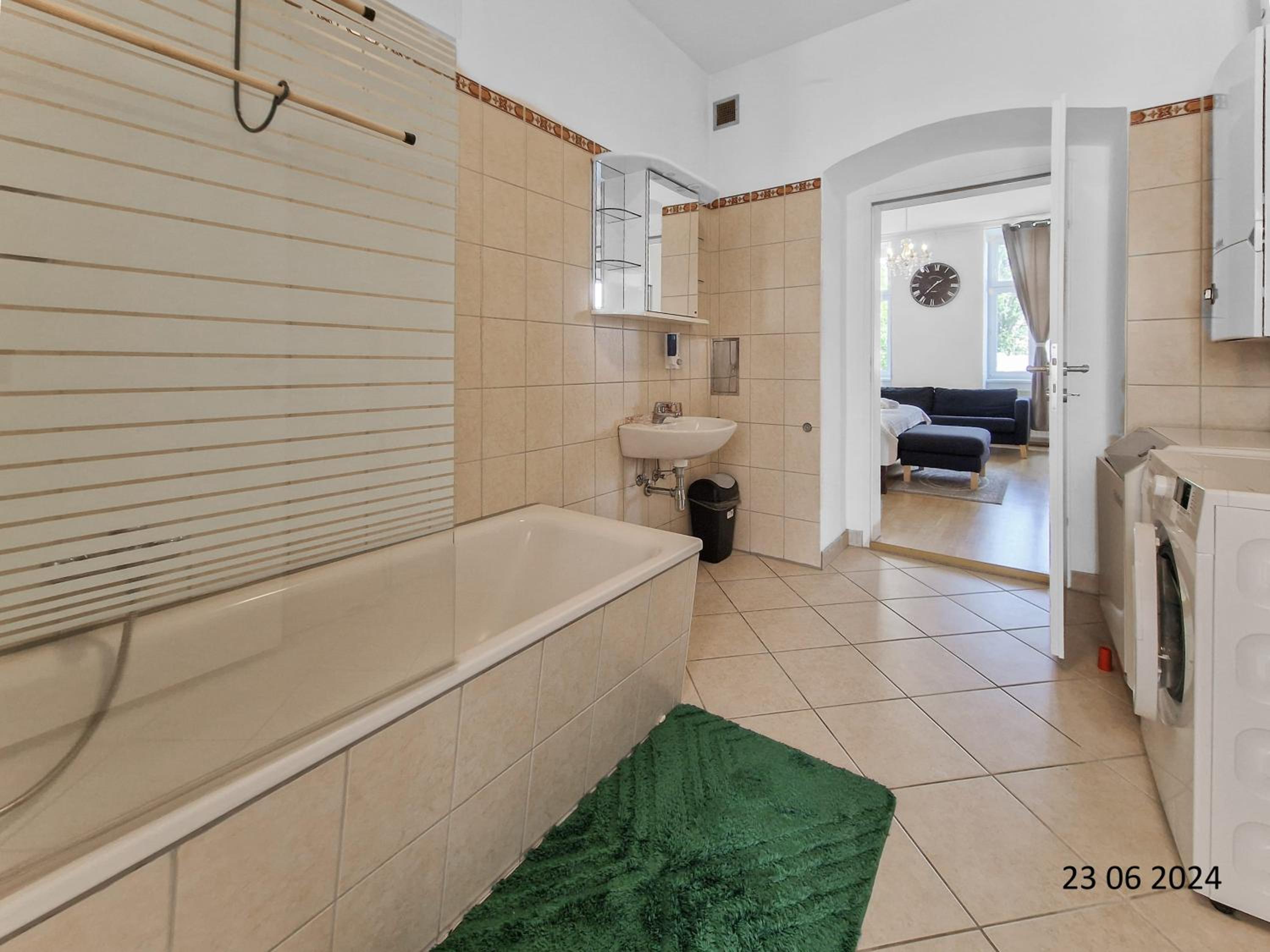 Three King-Size Beds, Three Bedrooms