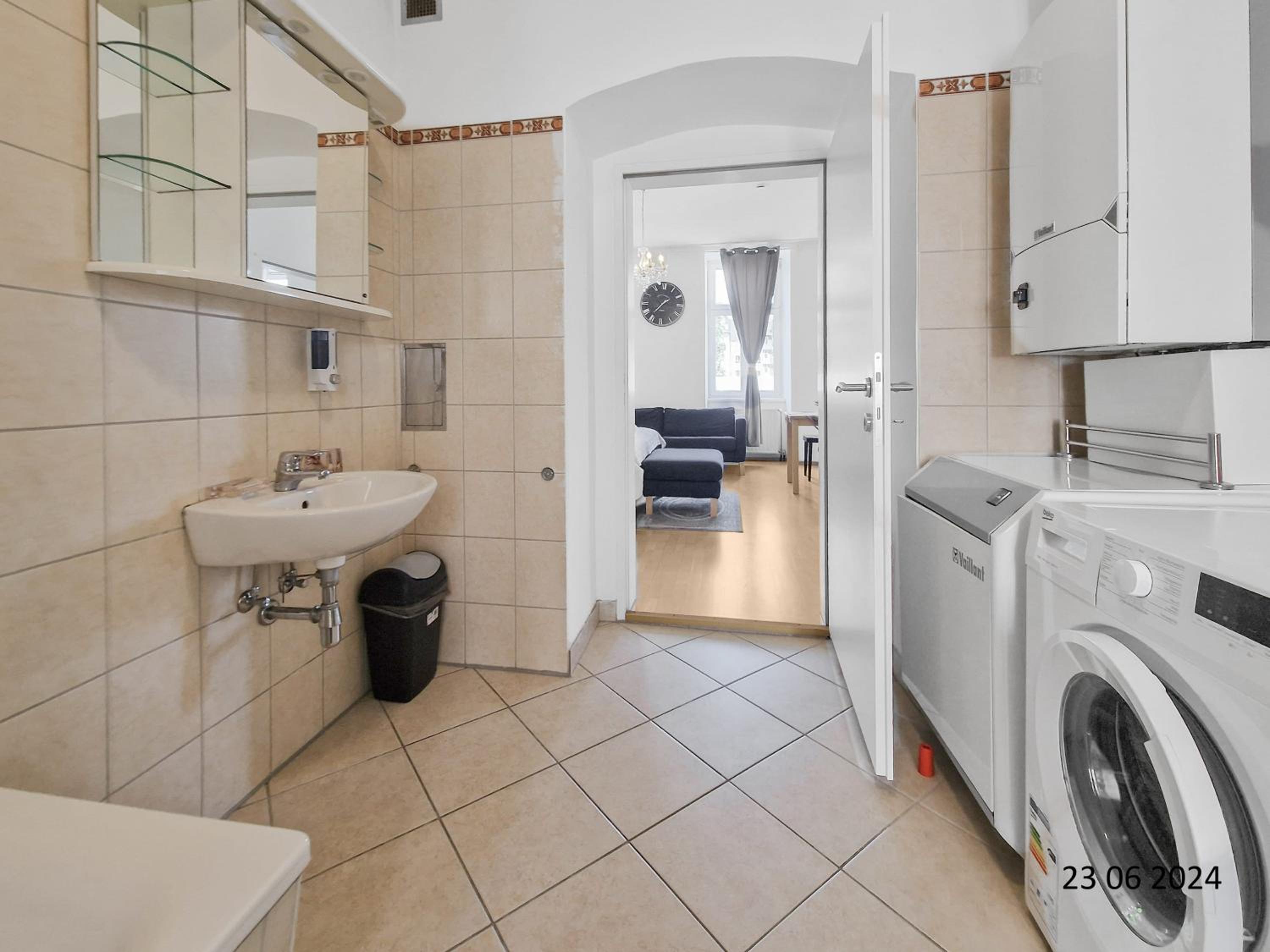 Three King-Size Beds, Three Bedrooms