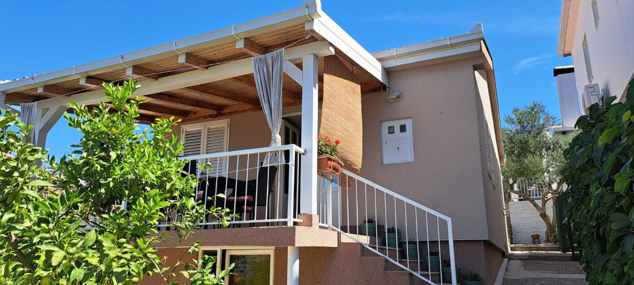 Maslina Home view 3
