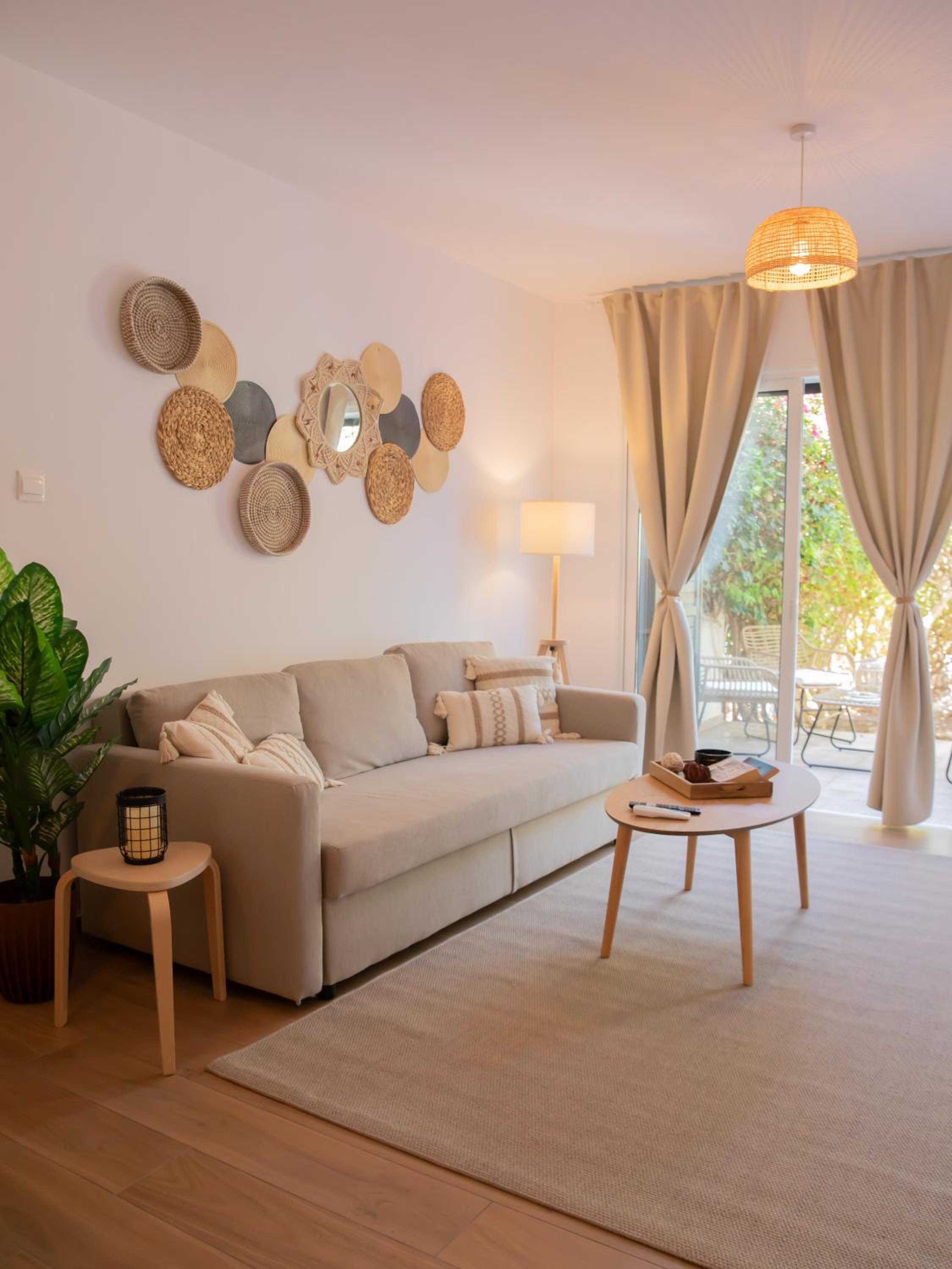 Romi's Vacation Townhouse