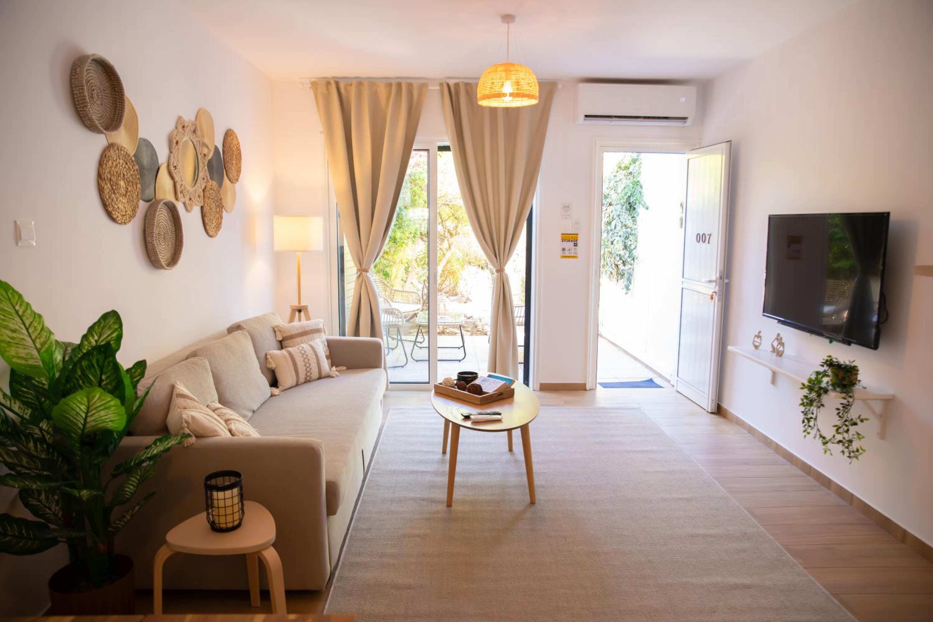 Romi's Vacation Townhouse