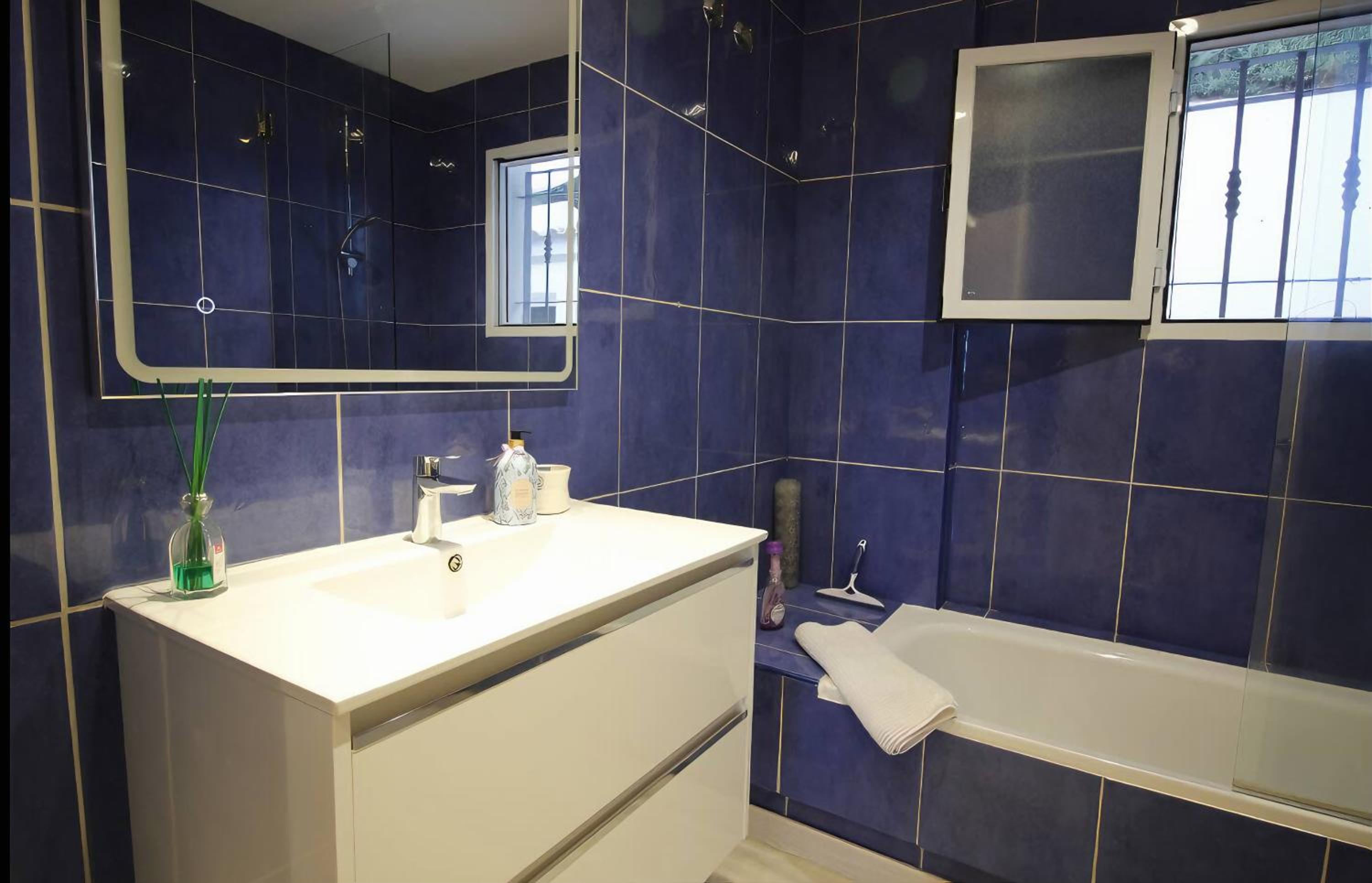 Magnificent villa with private pool -Golf Bonalba! view 2