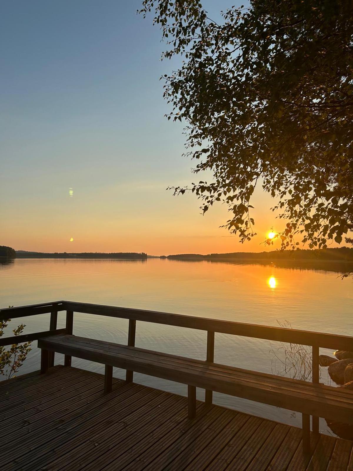 Mökki Rantasalmella Saimaan rannalla