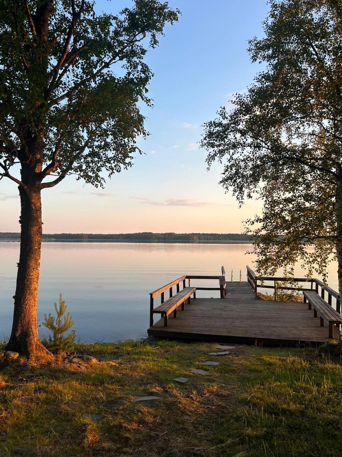 Mökki Rantasalmella Saimaan rannalla