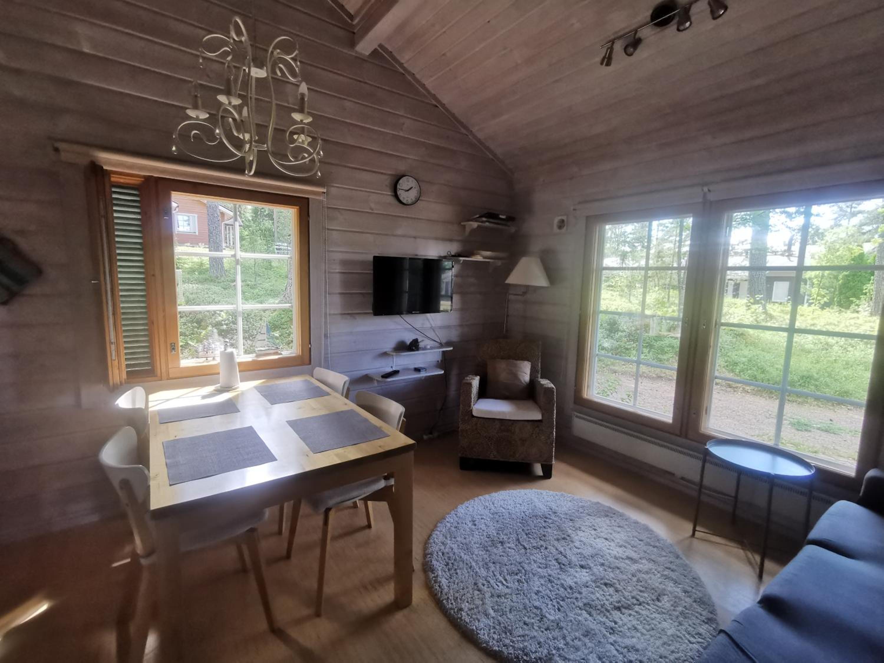 Mökki Rantasalmella Saimaan rannalla