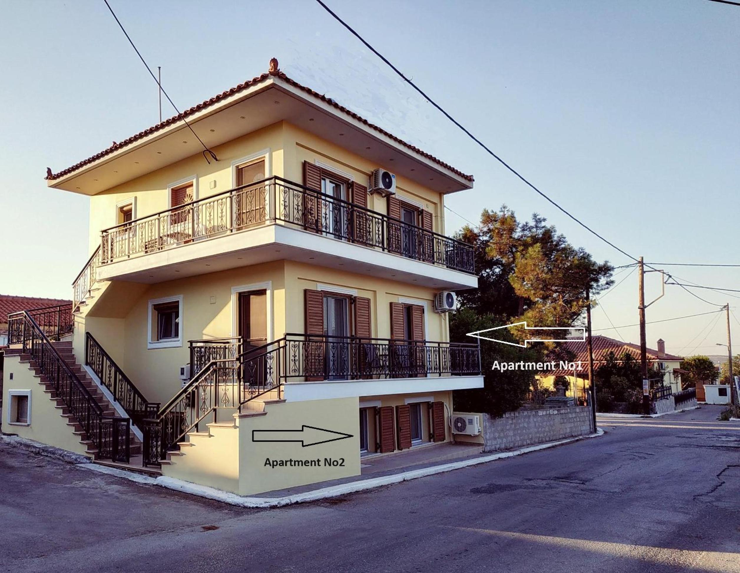 Central Moudros apartments