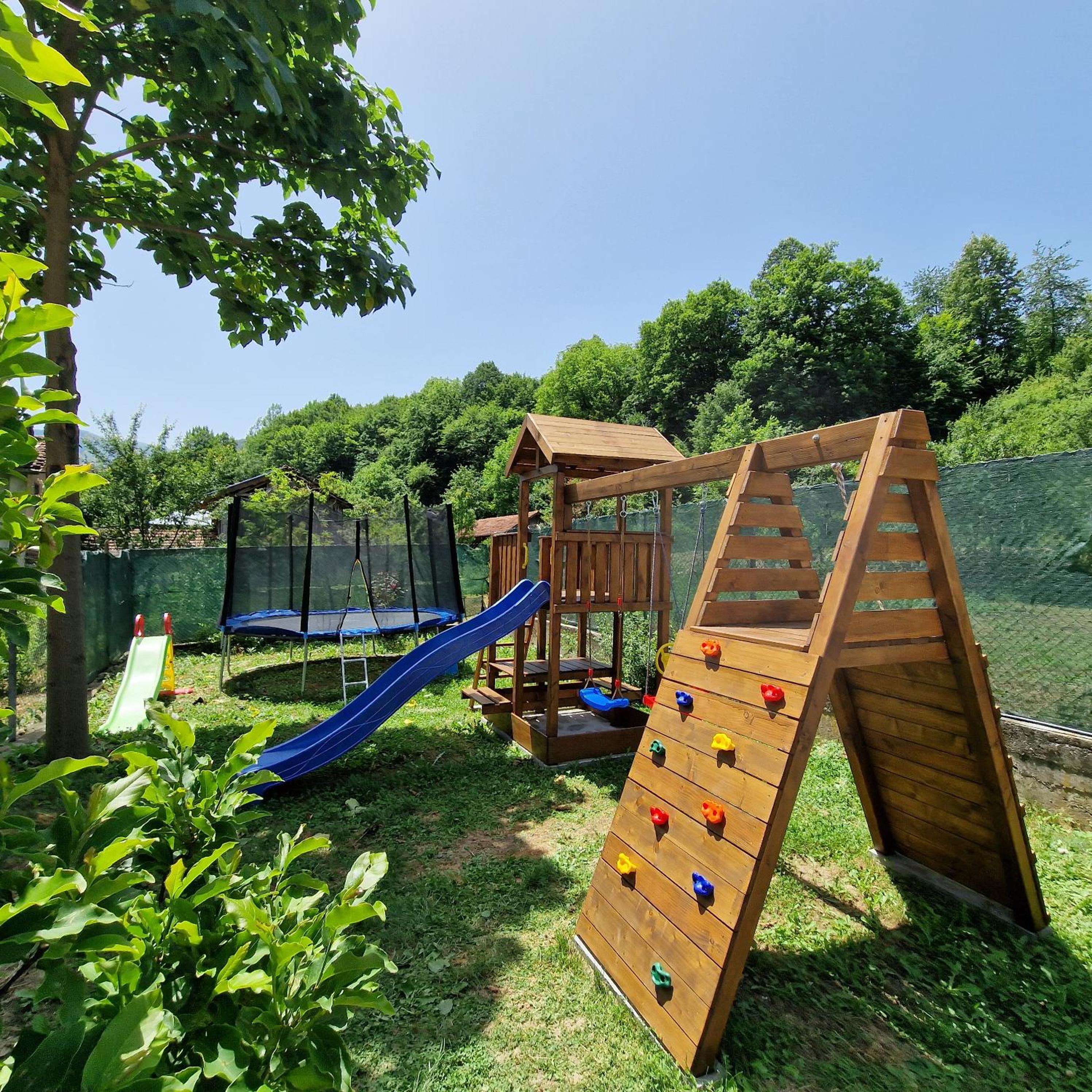 Guest House Ivan view 5