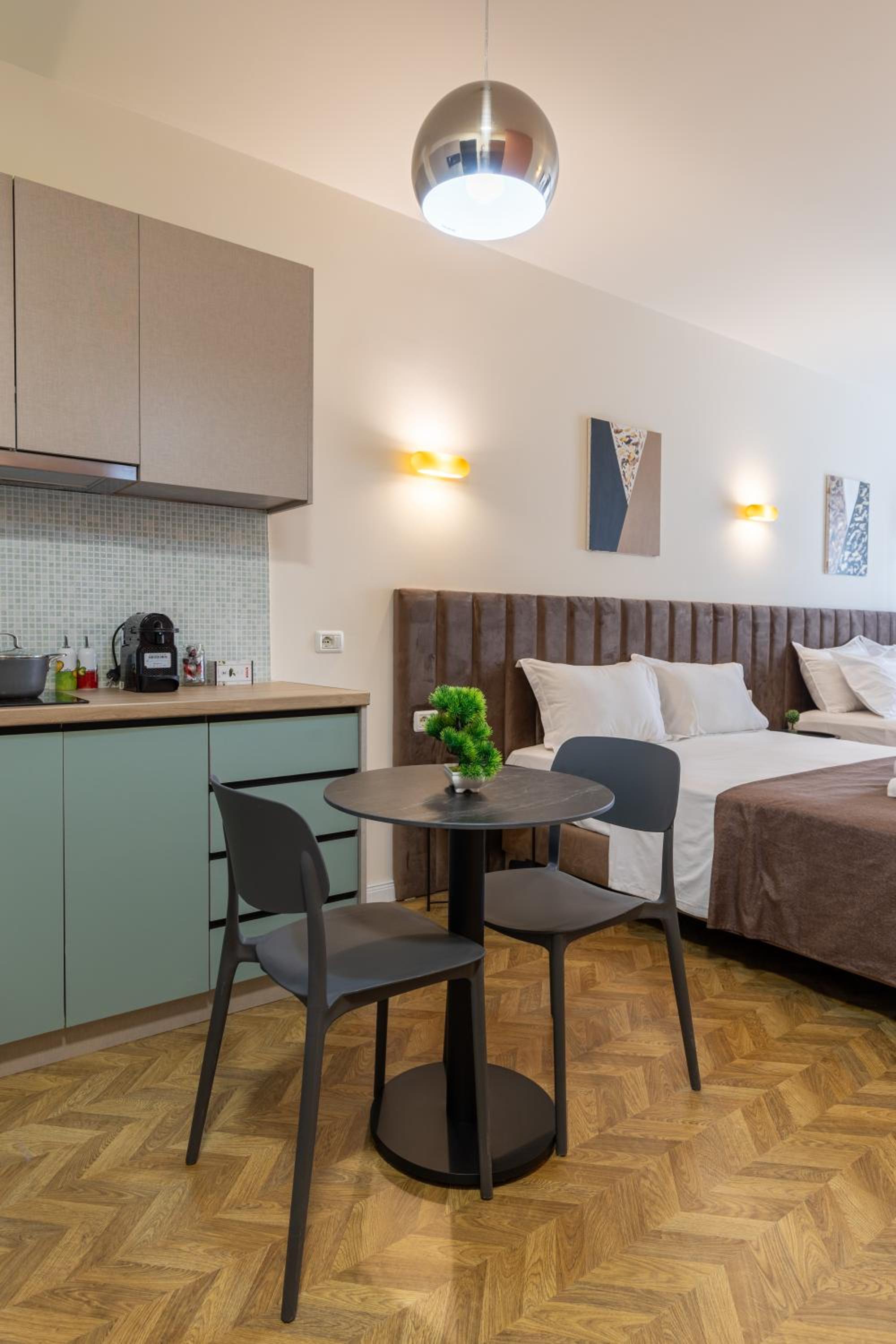 Luxury Suite Studio City Centre
