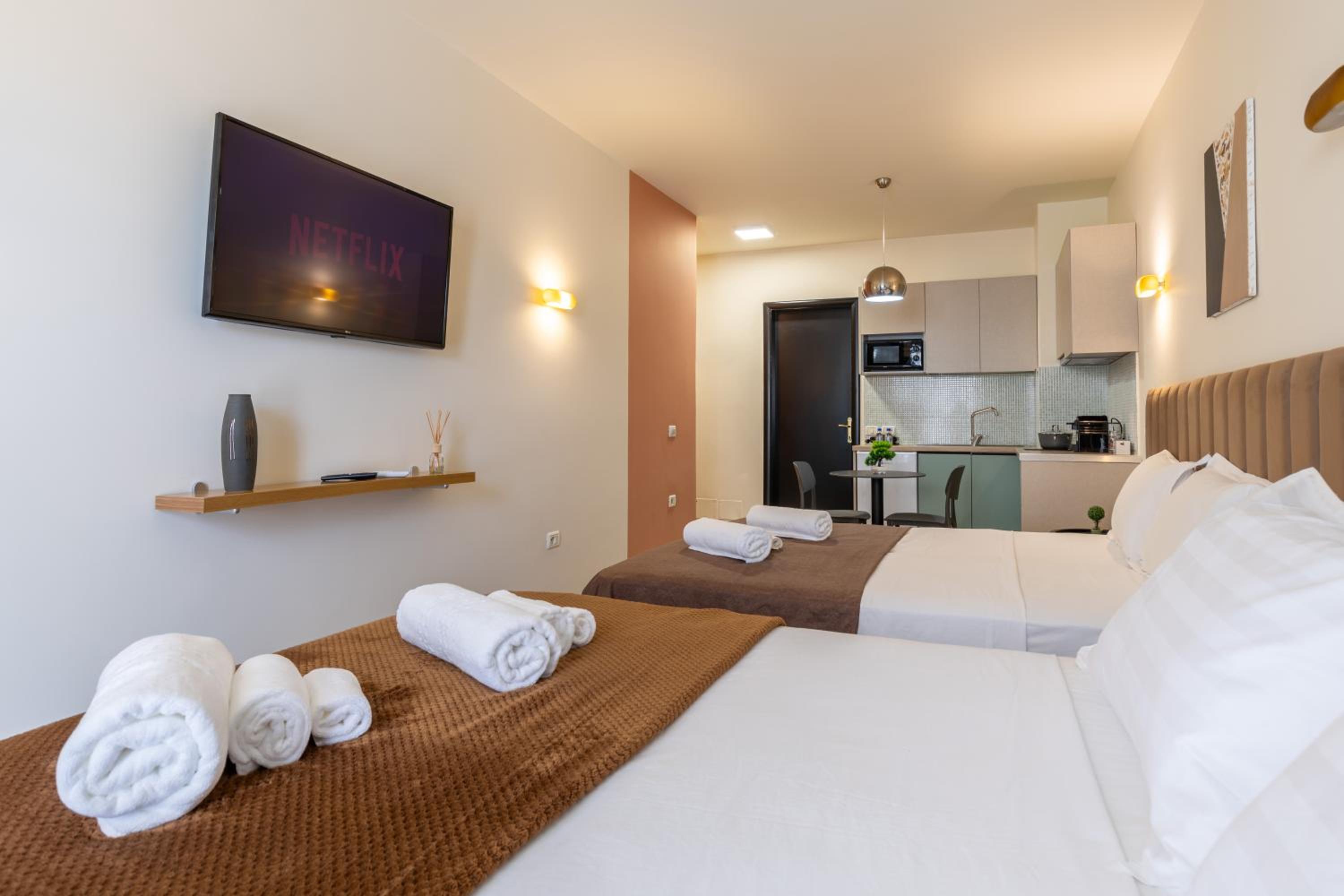 Luxury Suite Studio City Centre