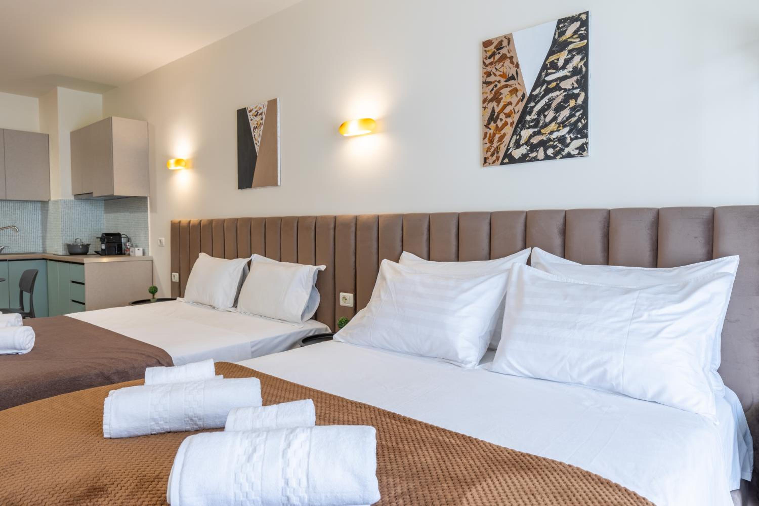 Luxury Suite Studio City Centre