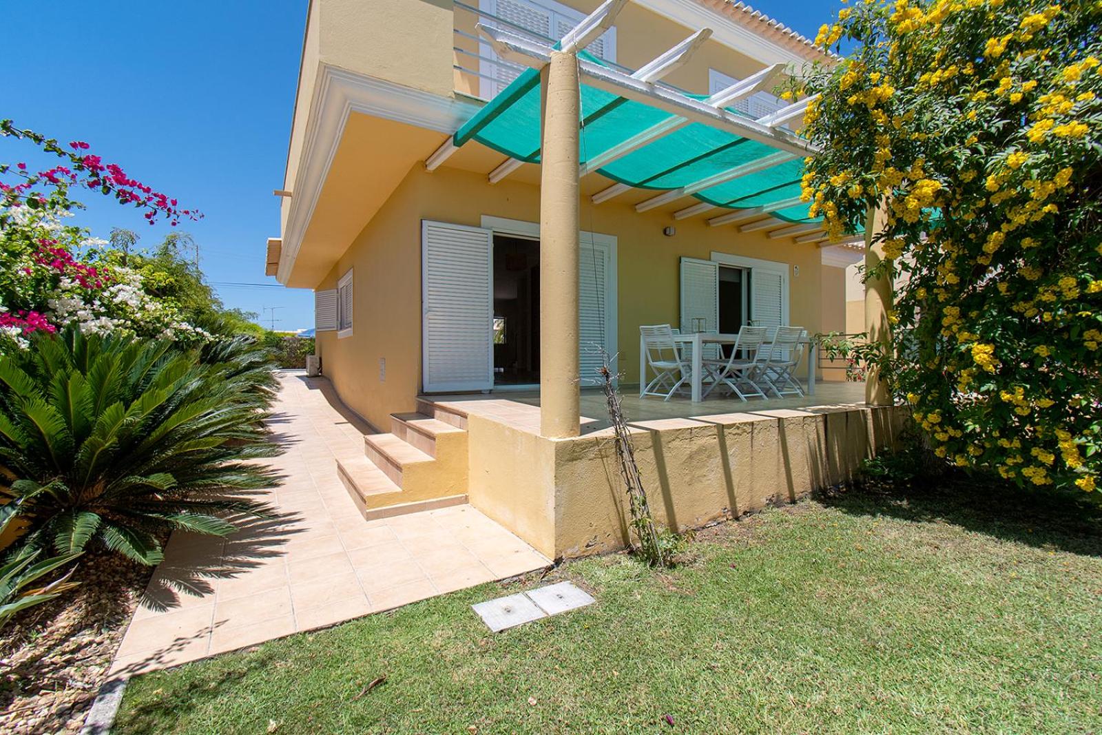 Altura Villa