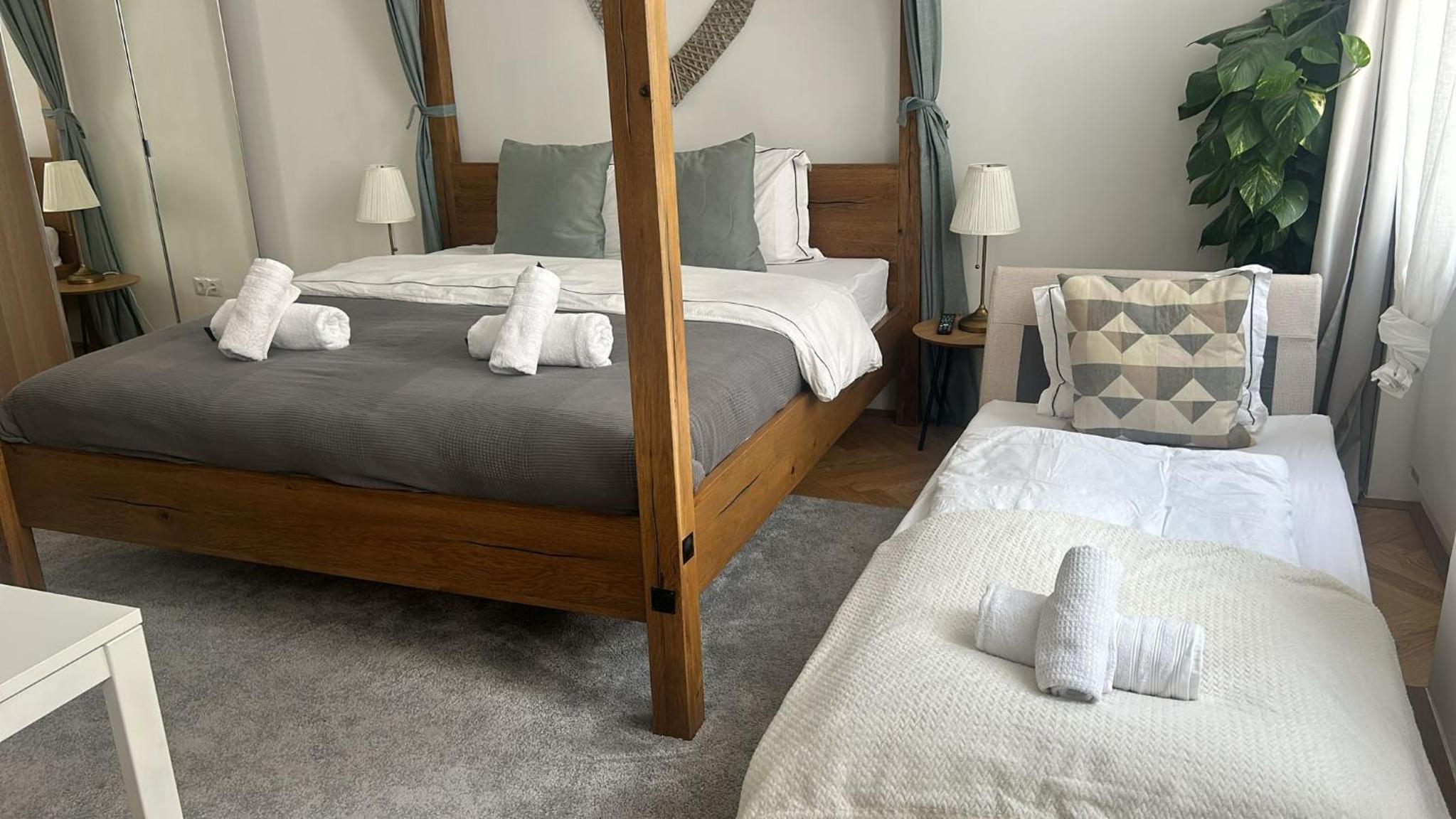 10 min walk to Schonbrunn l Deluxe Suite