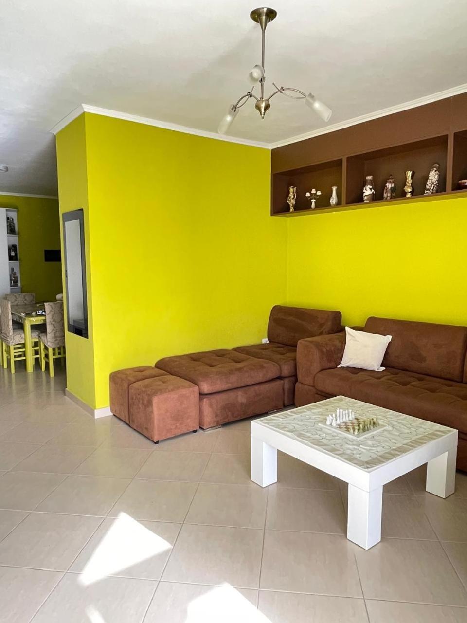 Vira Apartment , Vlora