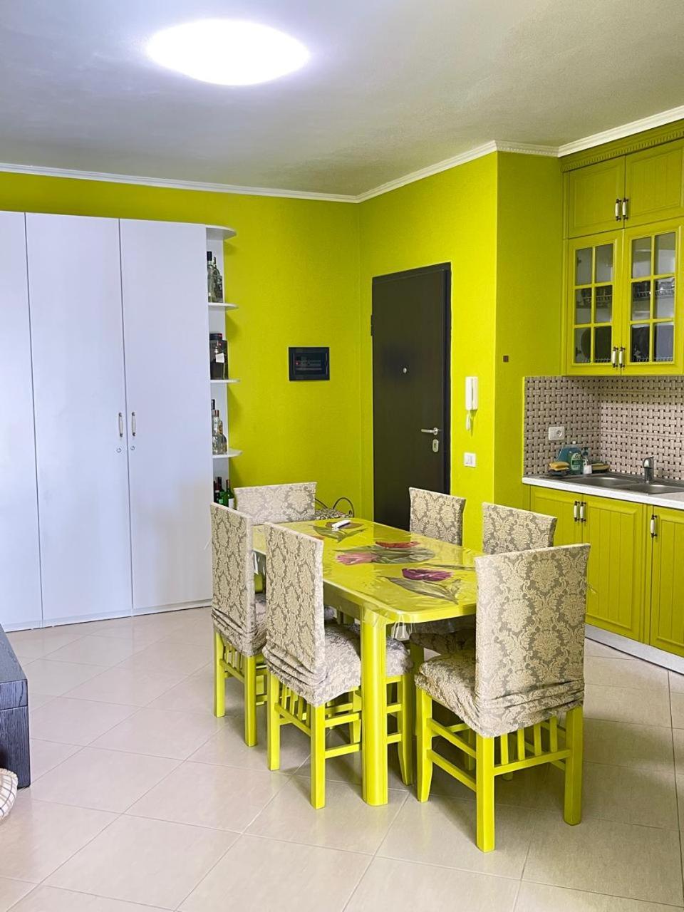 Vira Apartment , Vlora
