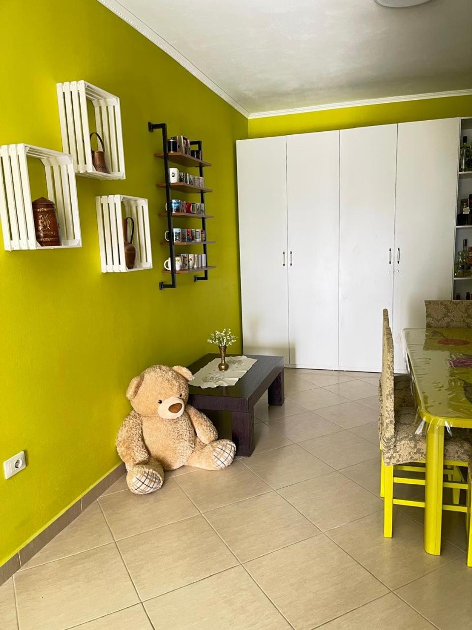 Vira Apartment , Vlora