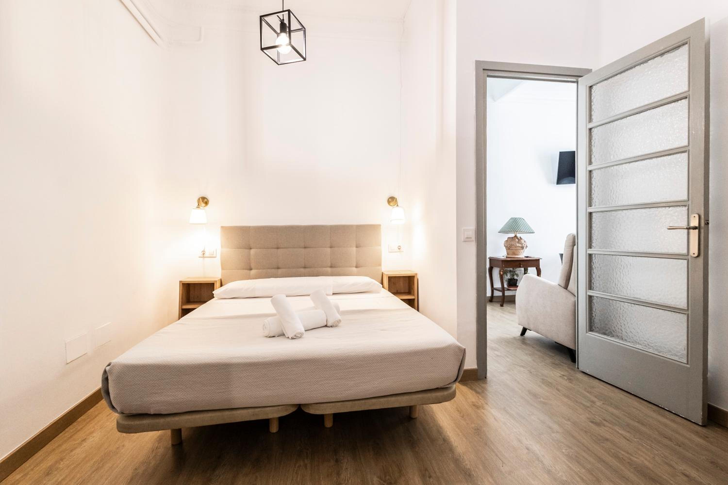 Live in Chianti Apartaments by Concept Flats en Valencia — hotel room