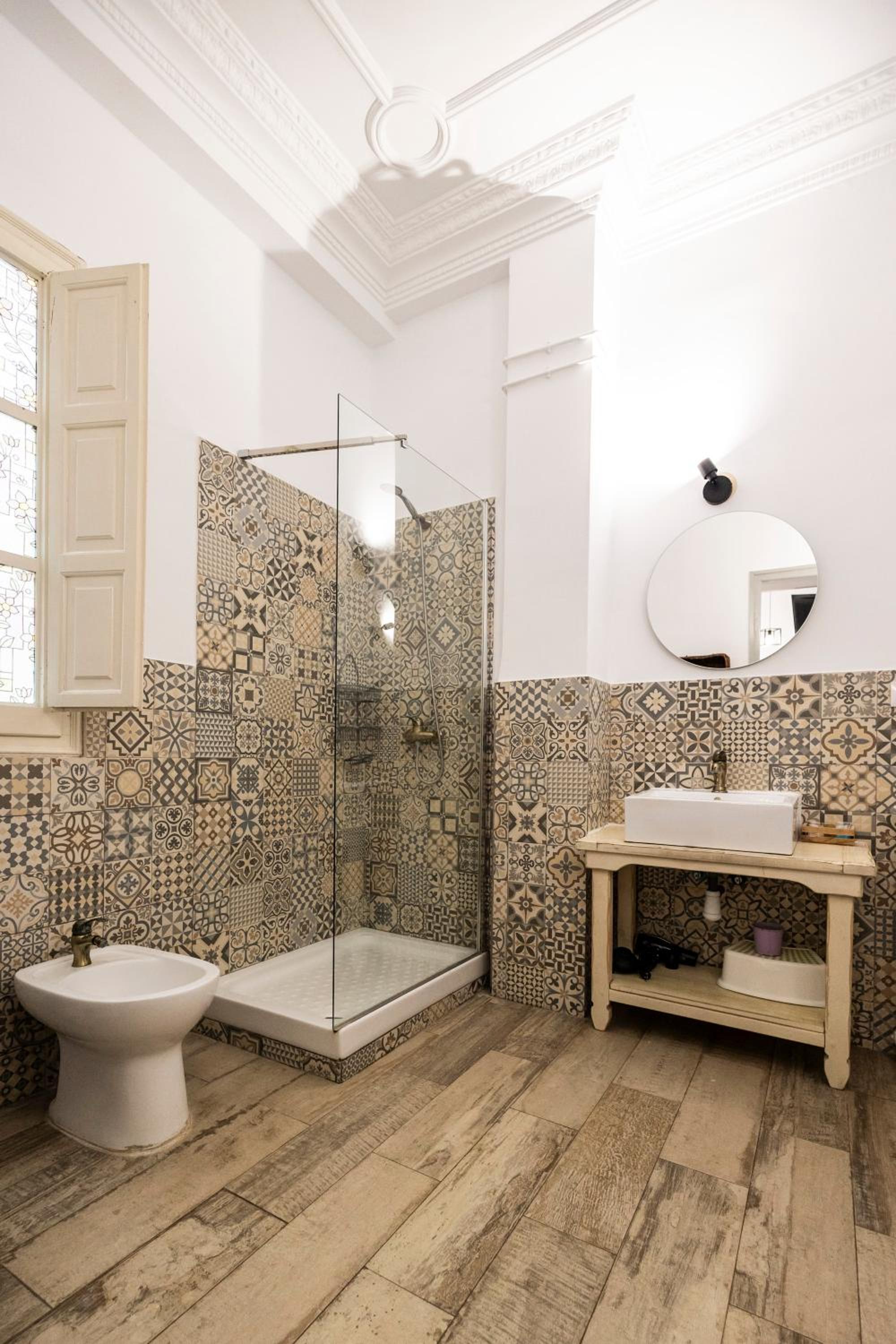 Live in Chianti Apartaments by Concept Flats en Valencia — bathroom