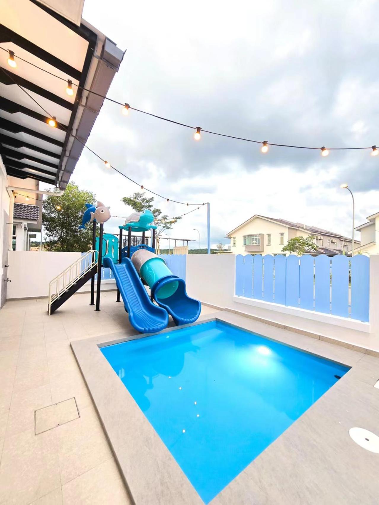 Desaru Kids Water Slide Private Pool & BBQ Homestay Bandar Penawar photo 4