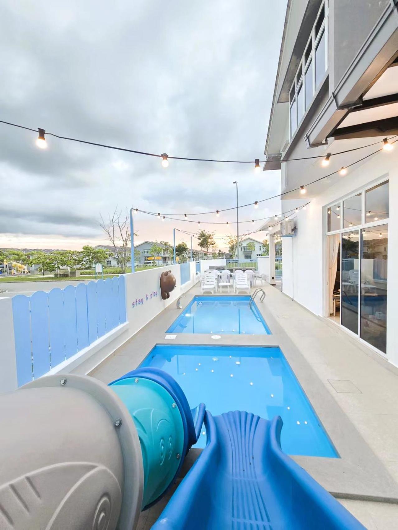 Desaru Kids Water Slide Private Pool & BBQ Homestay Bandar Penawar photo 3