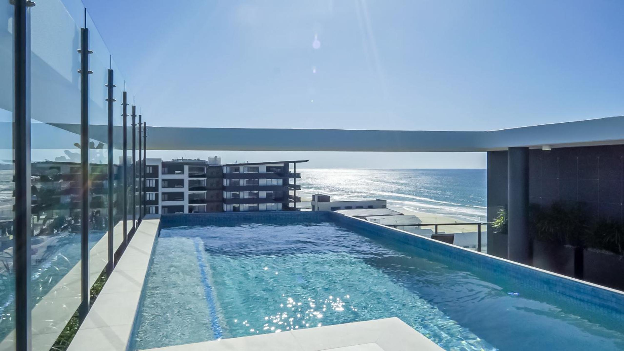 Palmy ocean oasis