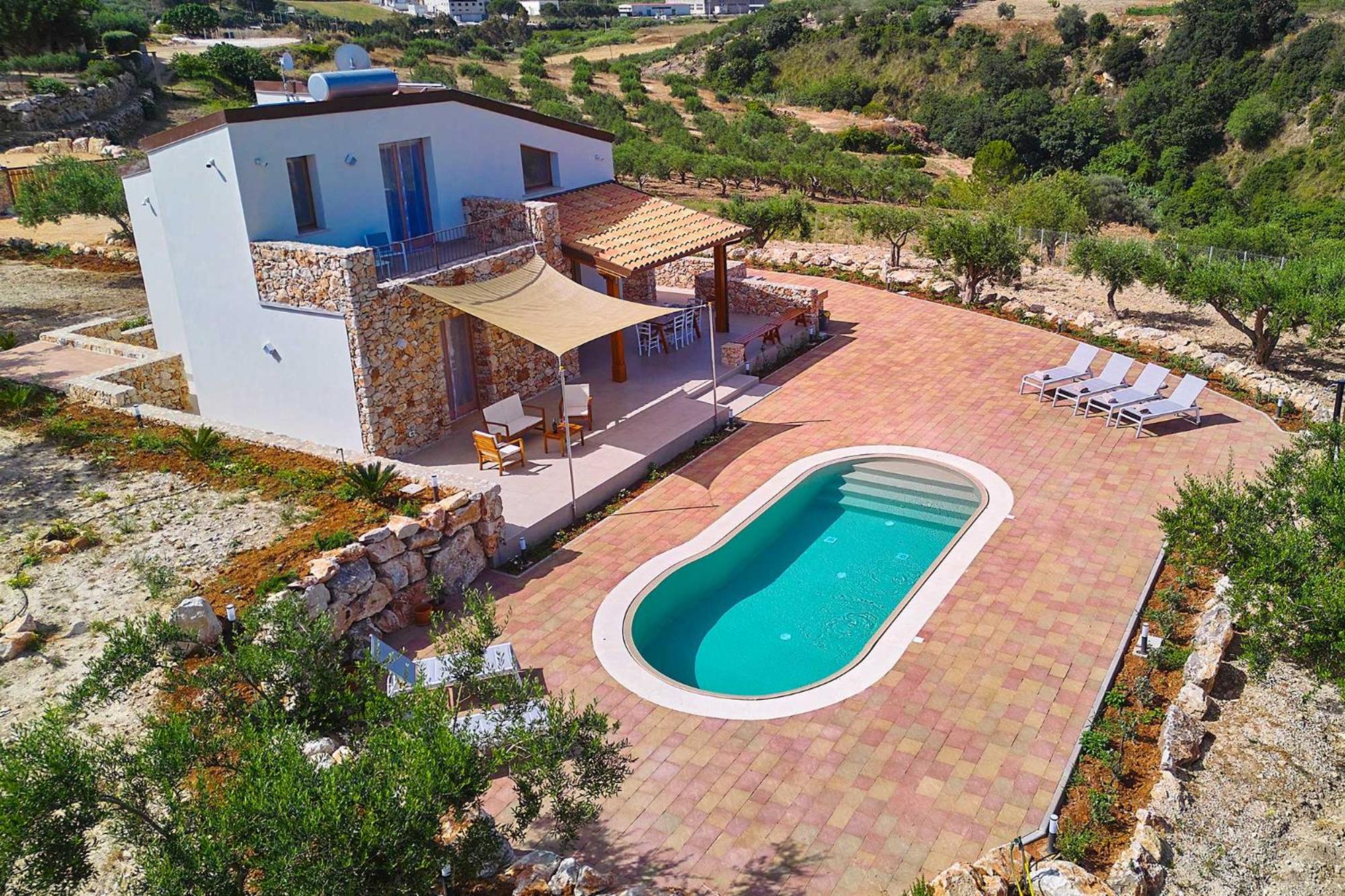 Villa Ninfa view 3