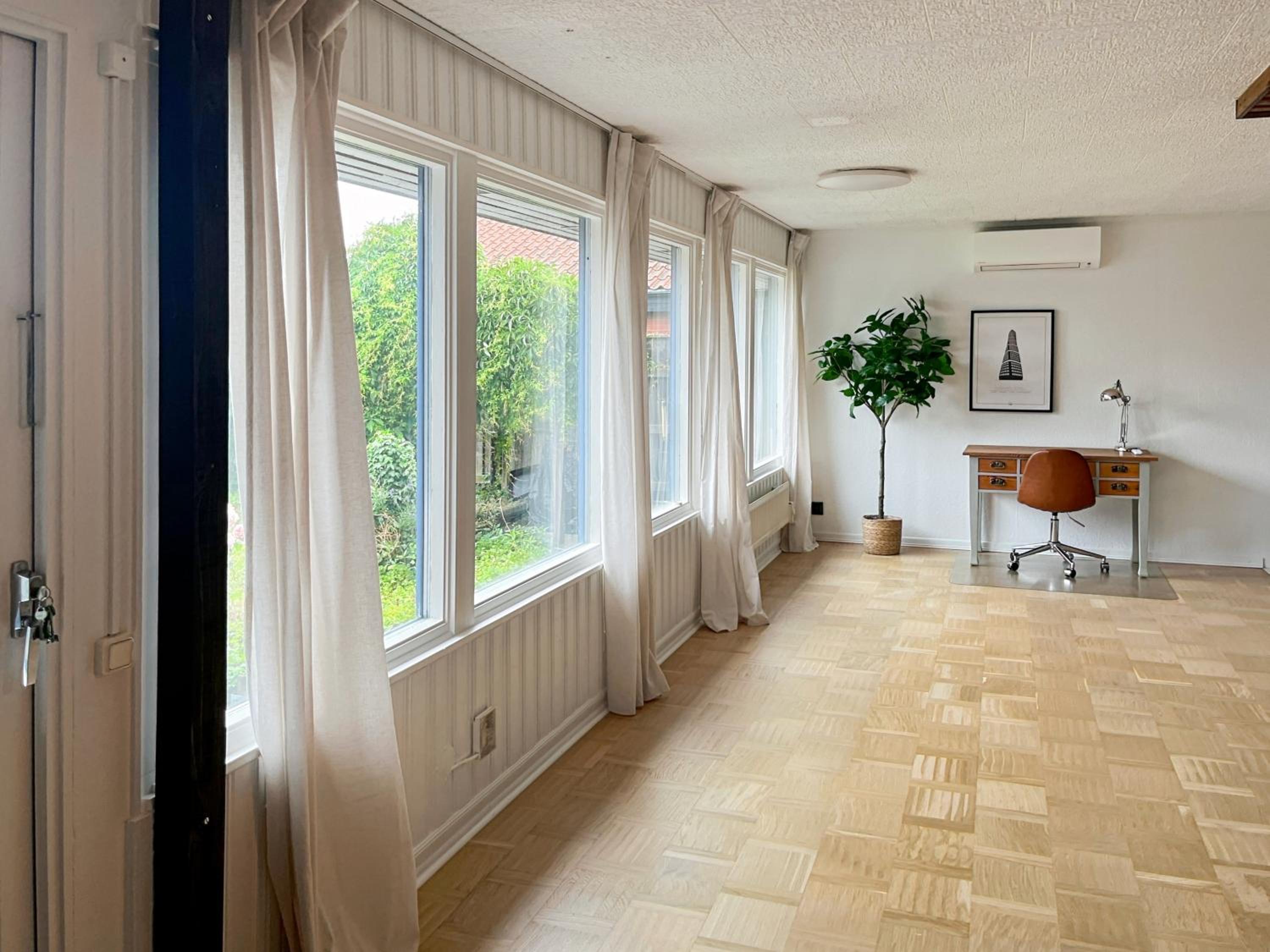 Beautiful House SkanorFalsterbo view 3