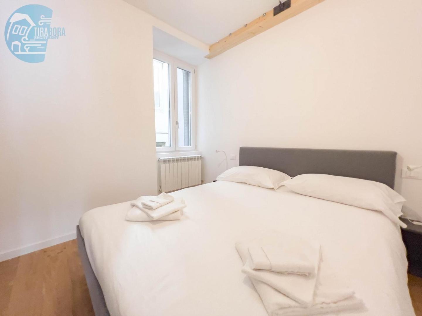 Cassa di Risparmio 11 Tirabora Short Rent view 3