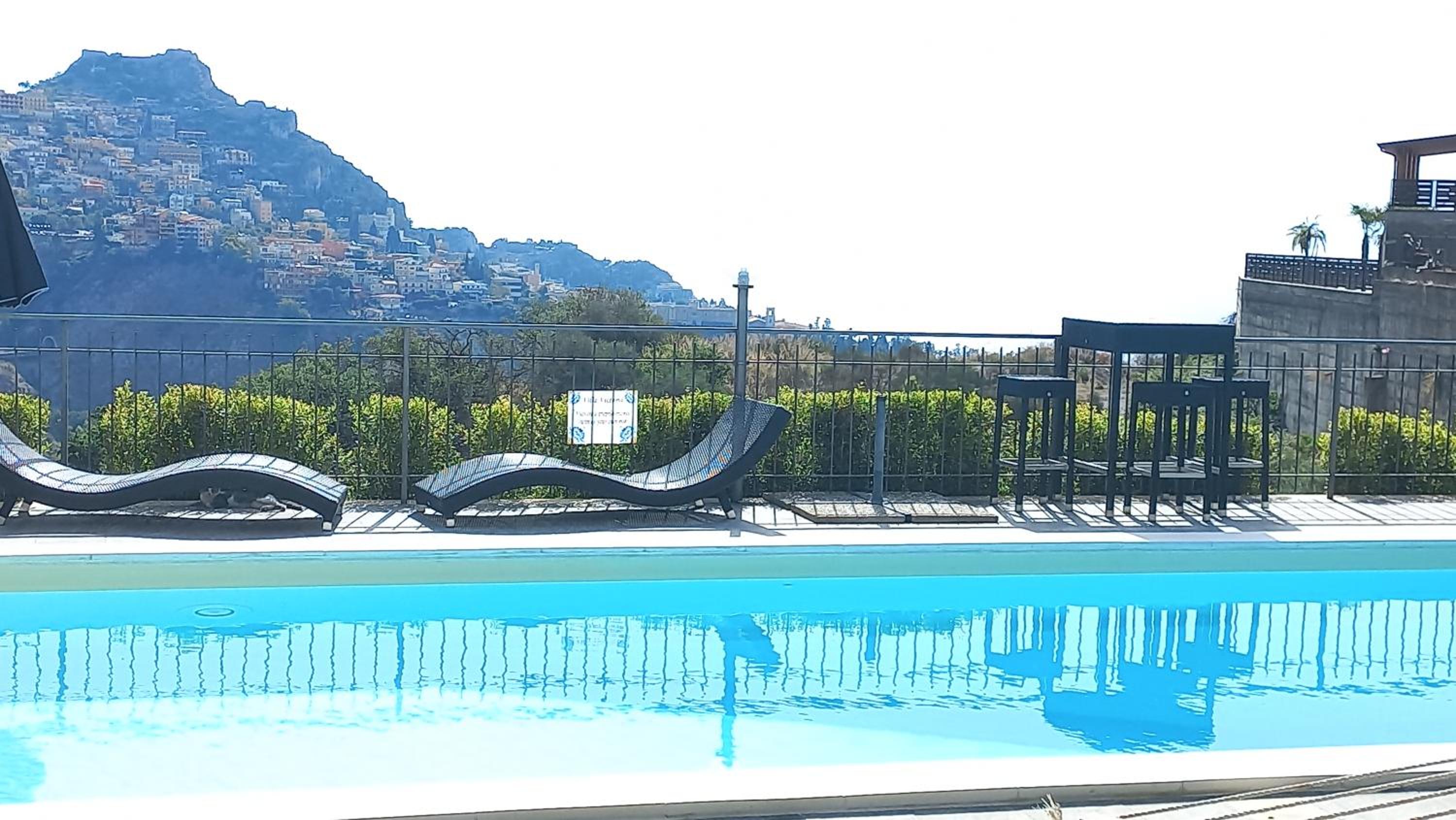Villa Victoria, Taormina view 2