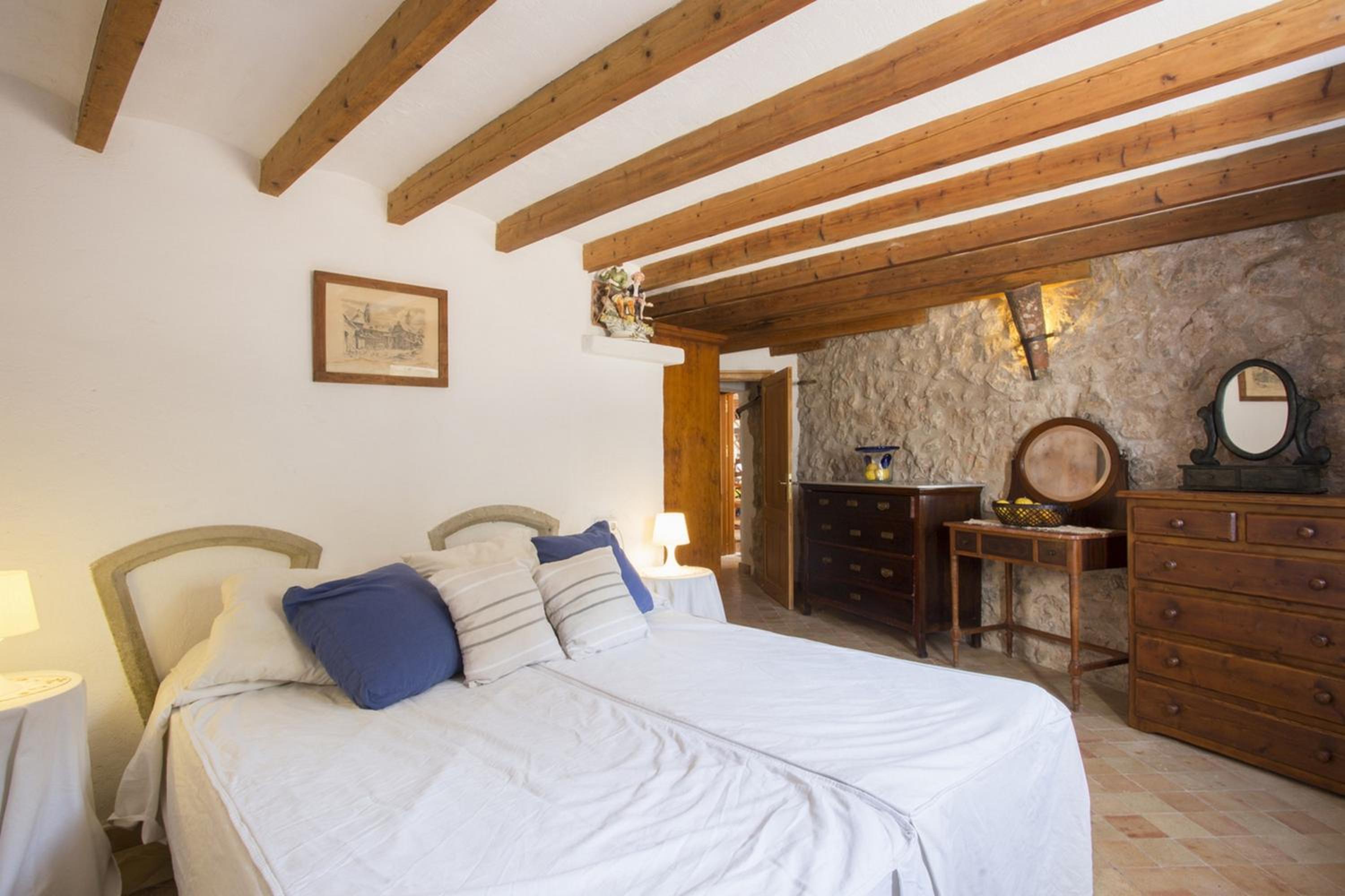 Spacious Apartment in Pollenca with Pool and Mountain View