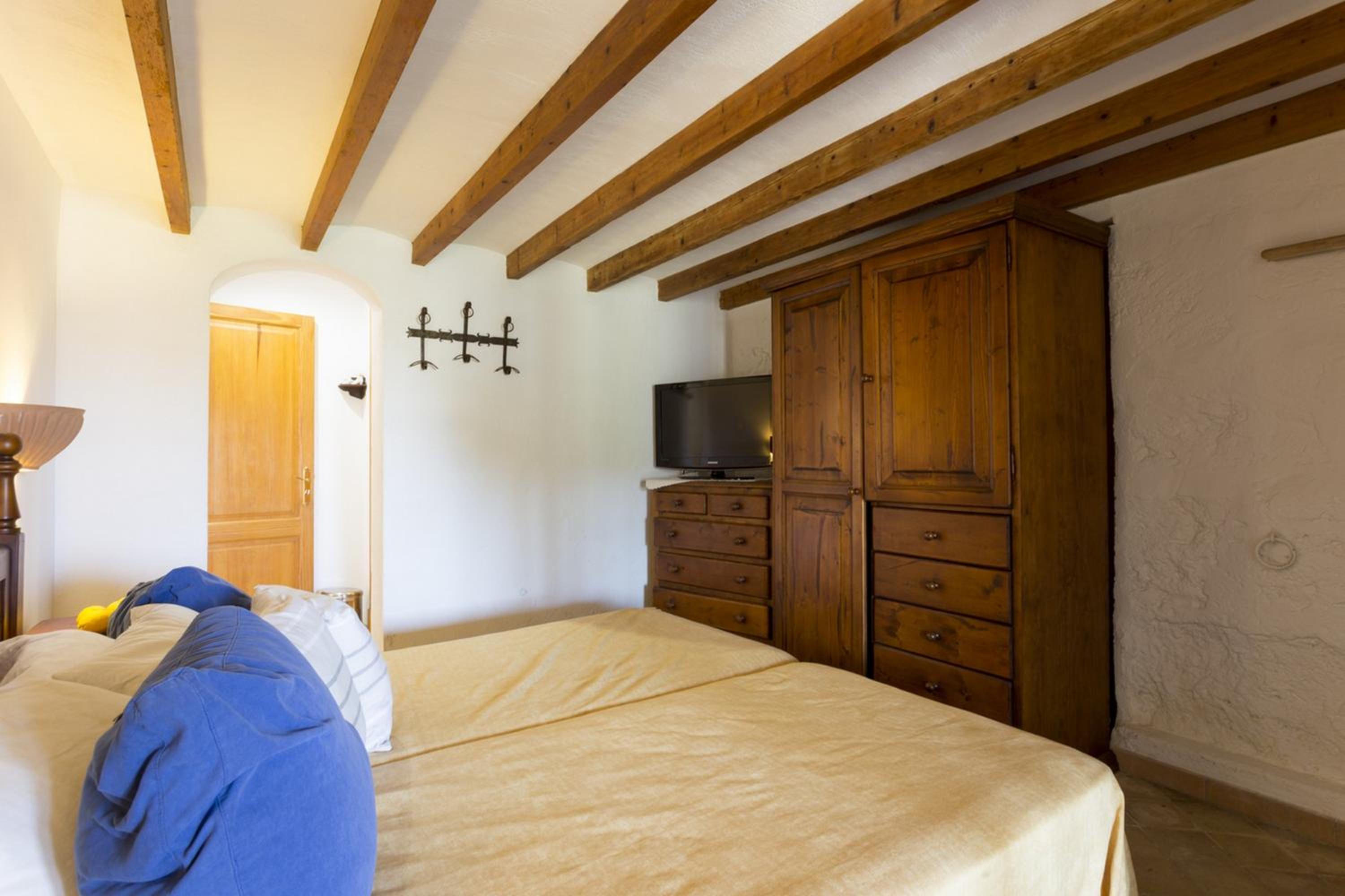 Spacious Apartment in Pollenca with Pool and Mountain View
