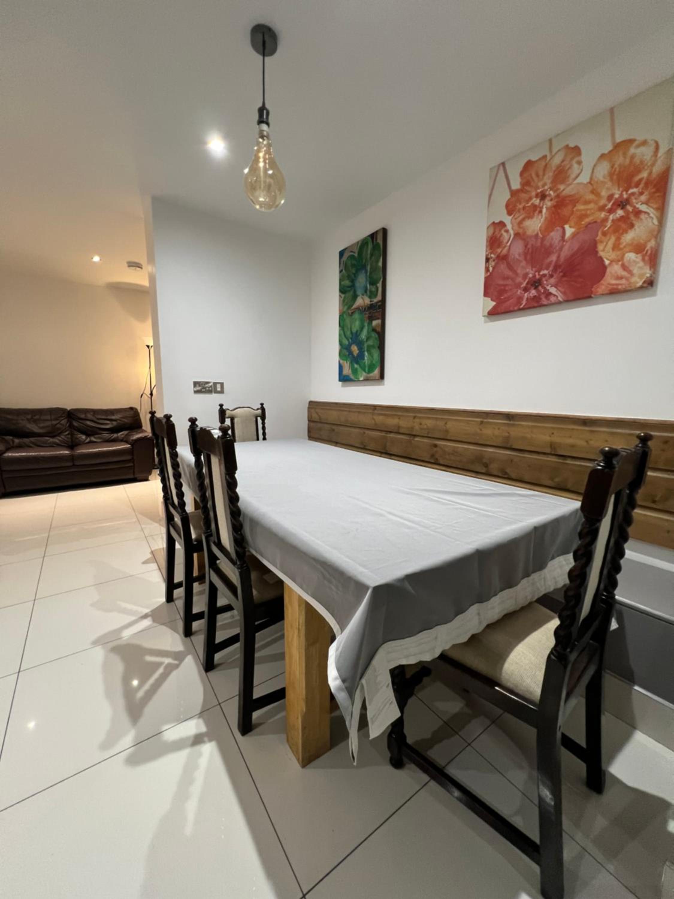 Lovely Dublin Home - Just 15 Mins to City Centre