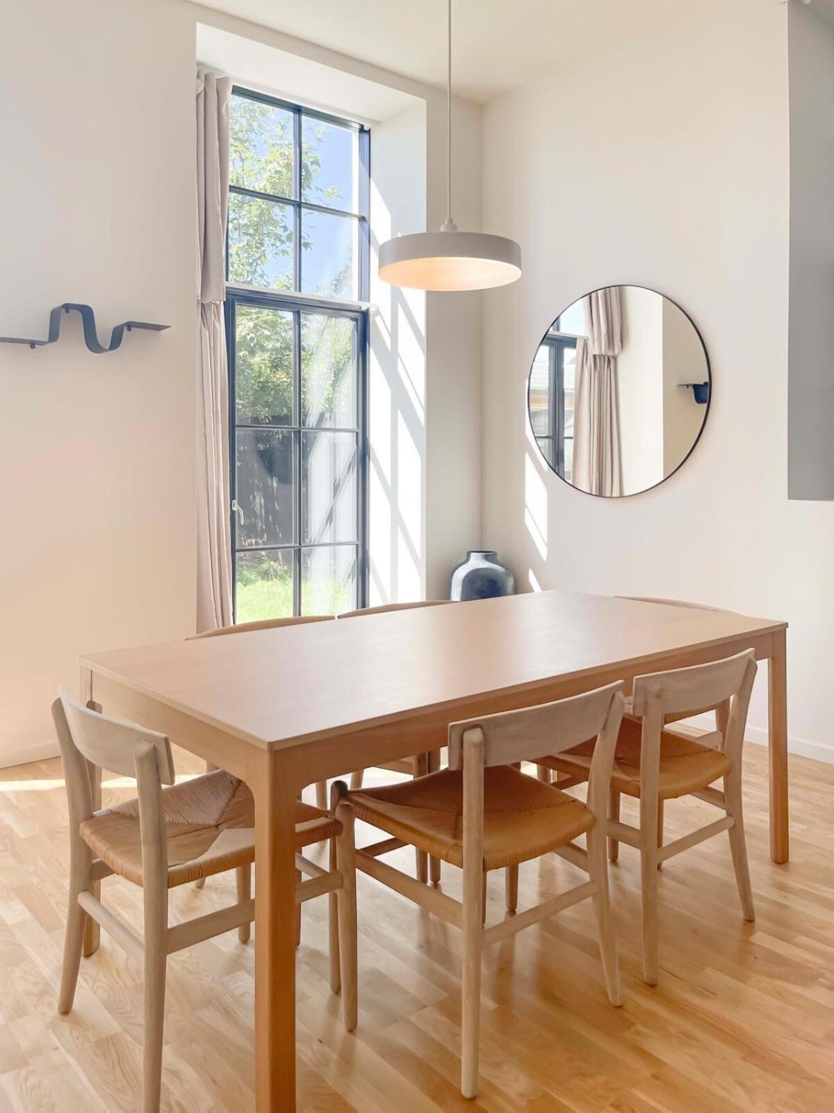 Cozy and Bright Apartments with Private Car Park