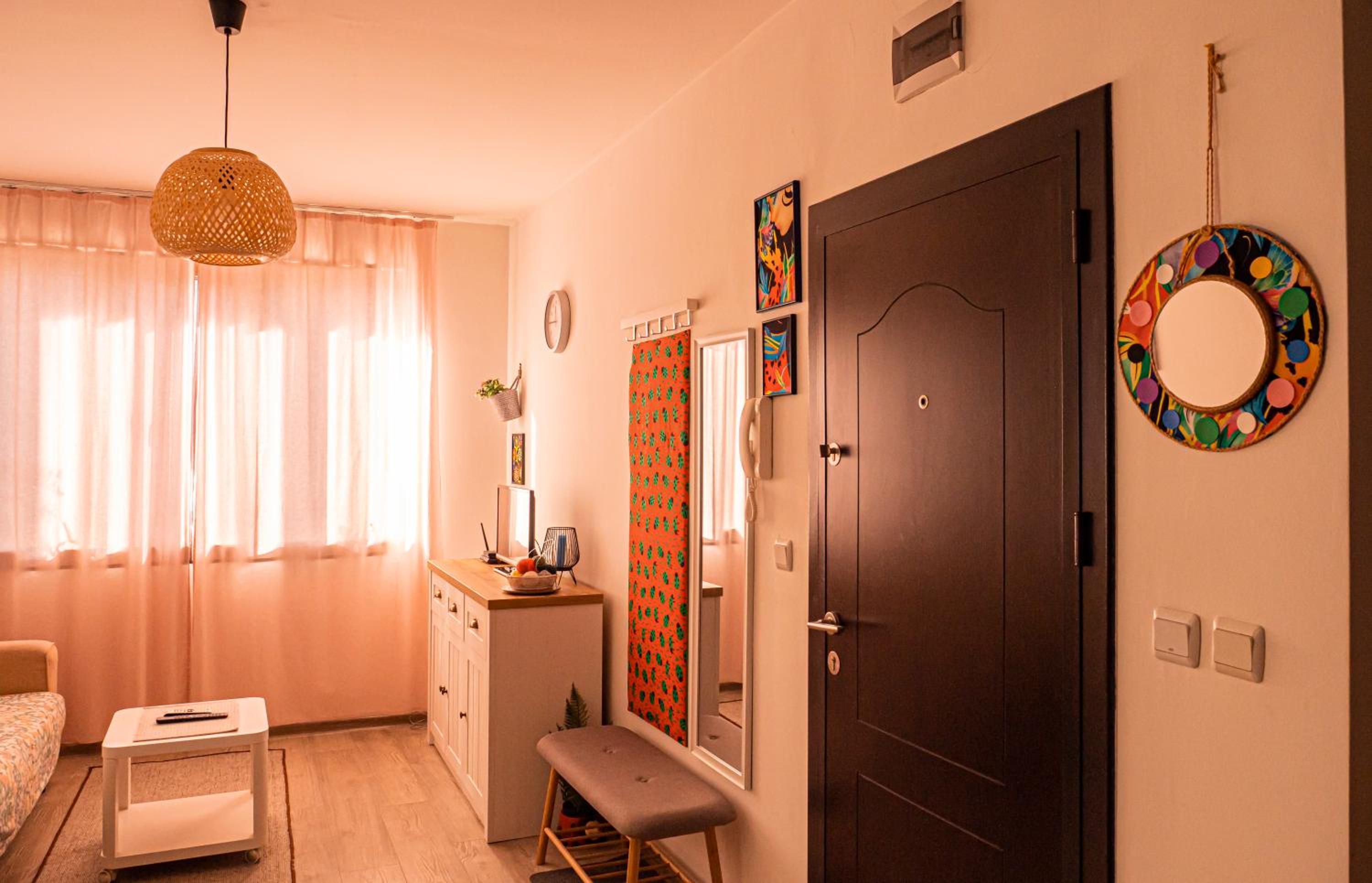 Cozy 1-bedroom apartment 5 min from the beach